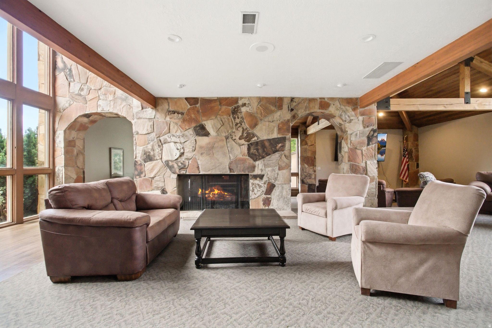 WOLF LODGE - Residential