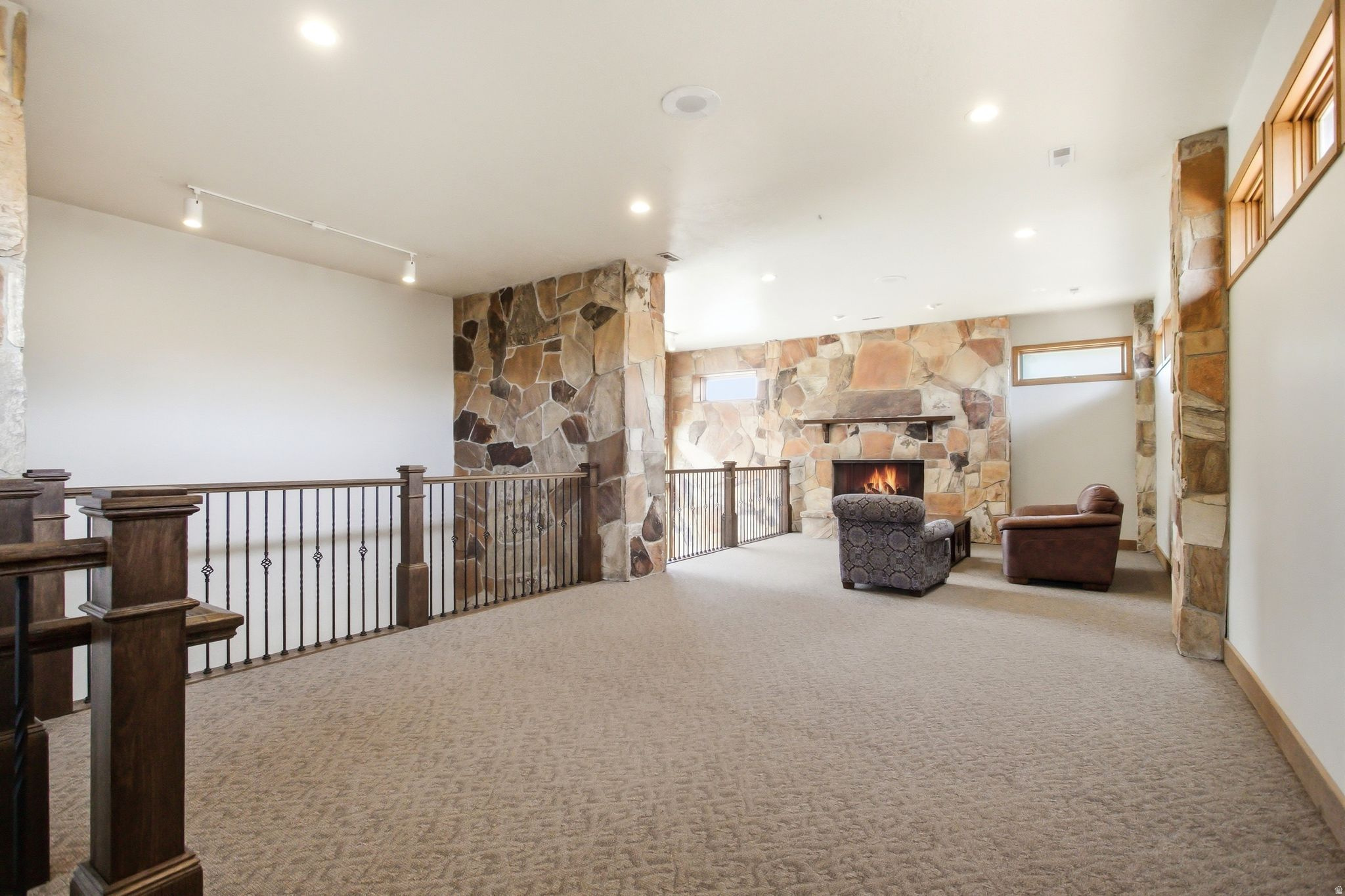 WOLF LODGE - Residential