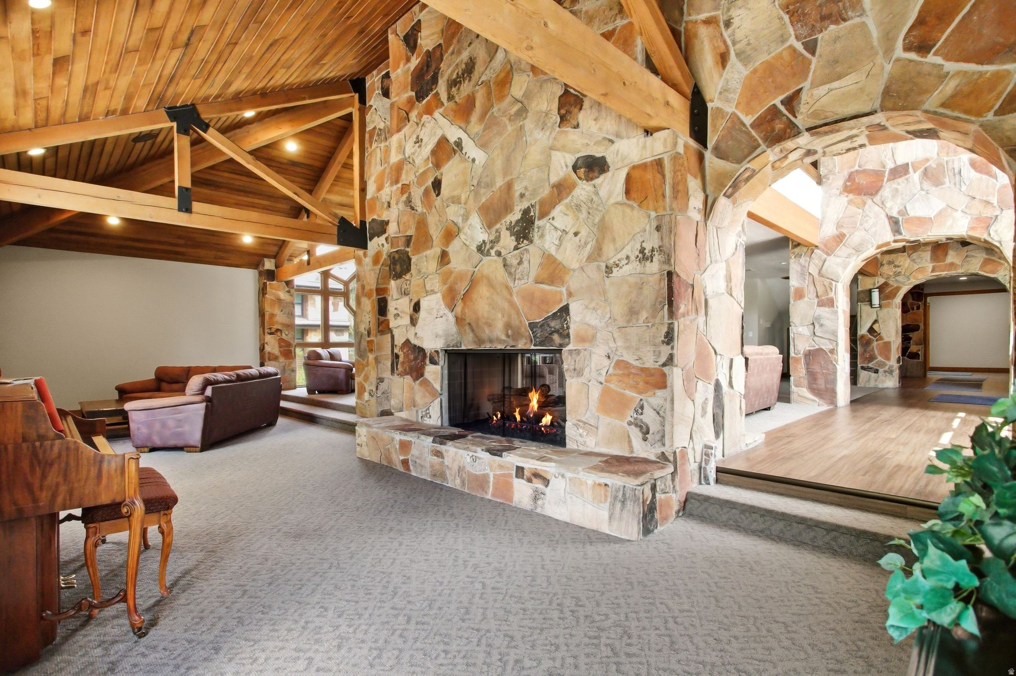 WOLF LODGE - Residential