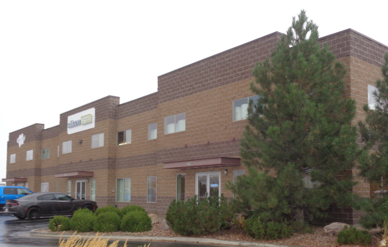 Easy freeway access with business frontage facing Main Street.  Shared loading dock with 12x14 roll up door for easy deliveries.  Two front offices, reception area, conference room and a 1200 SF mezzanine contribute so many possibilities.  Sitting on Main Street in Spanish Fork but being located between Springville and Spanish Fork, this location can be perfect for your business.