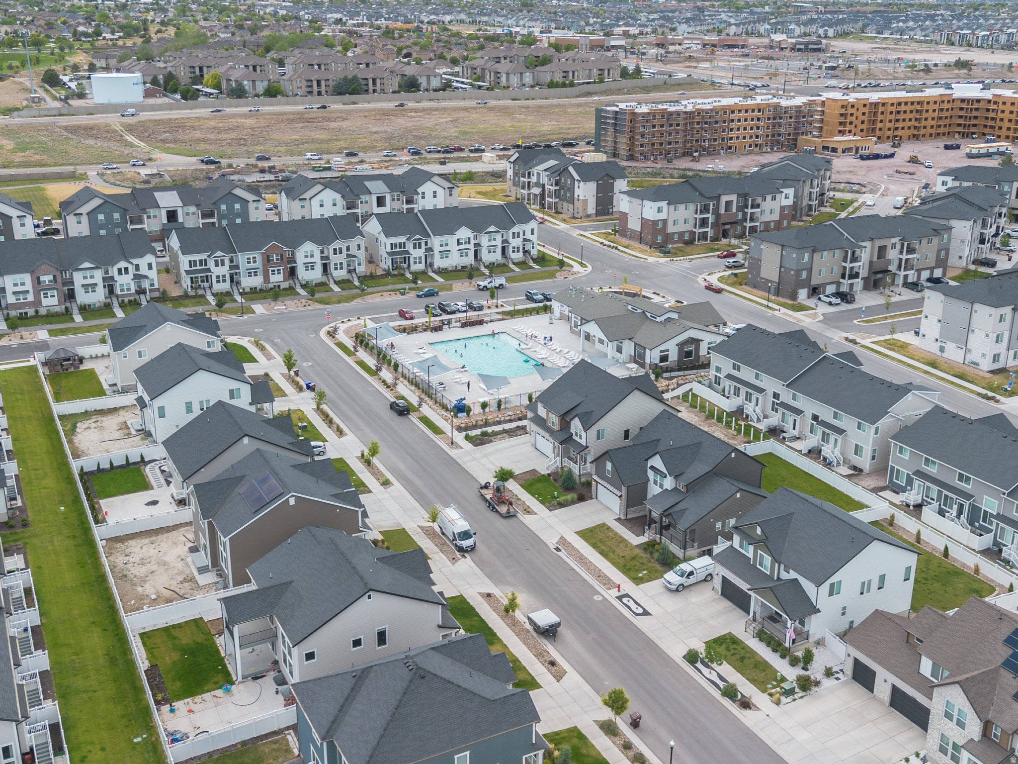 MOUNTAIN RIDGE - Residential