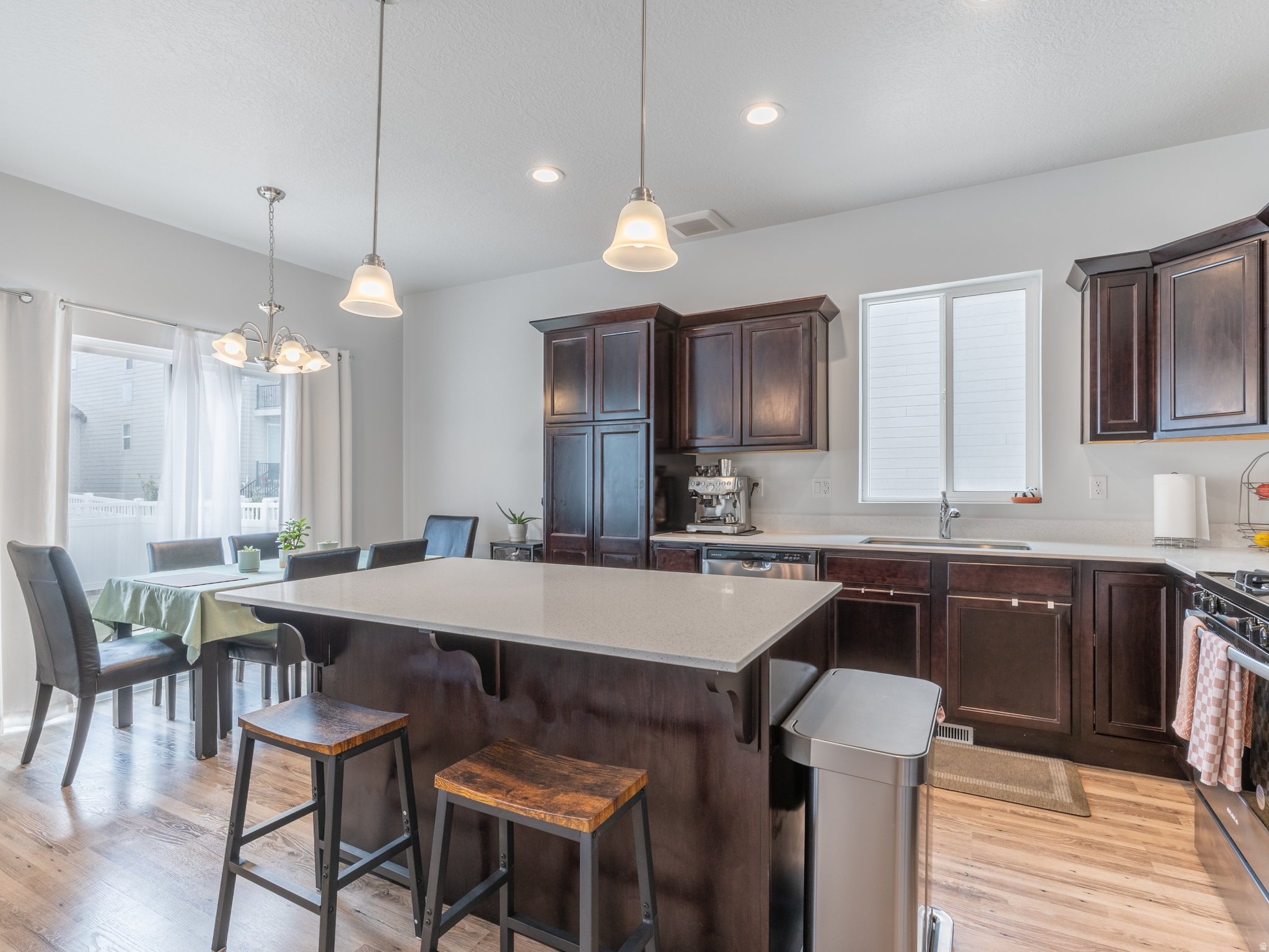 MOUNTAIN RIDGE - Residential