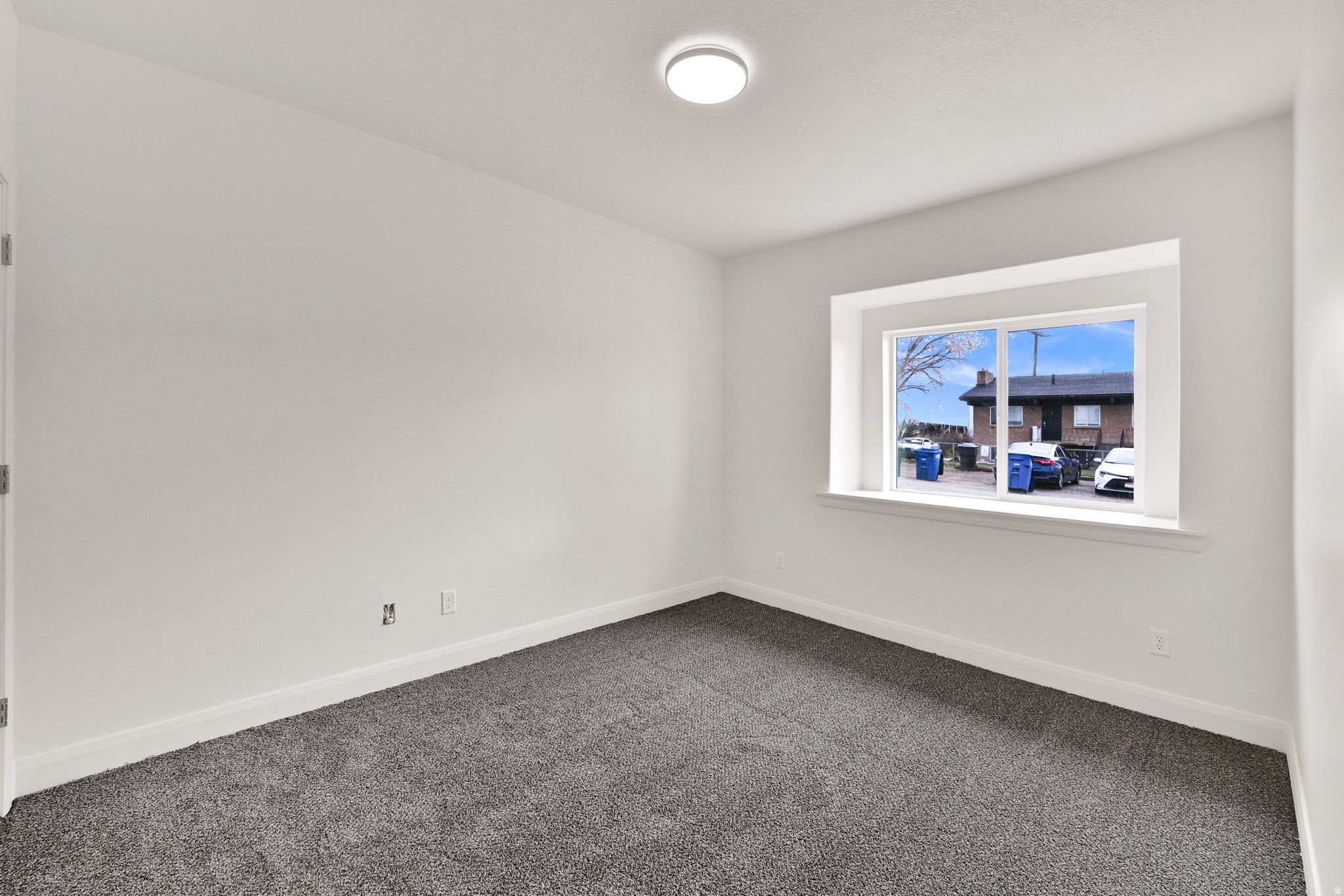 ASPEN APTS - Residential