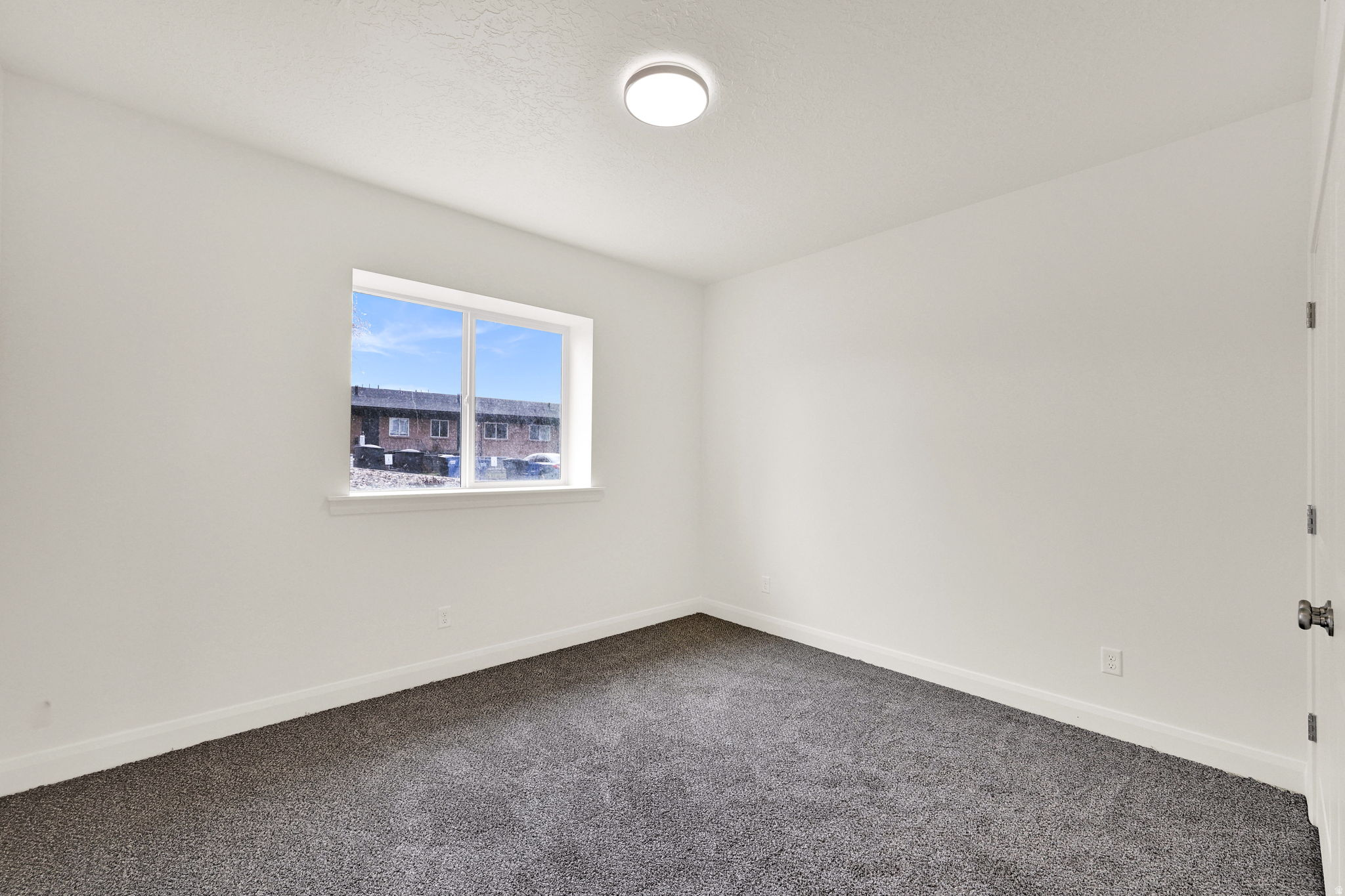 ASPEN APTS - Residential