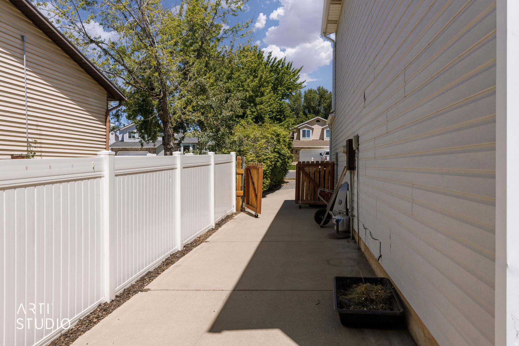 CHAPEL HILLS - Residential