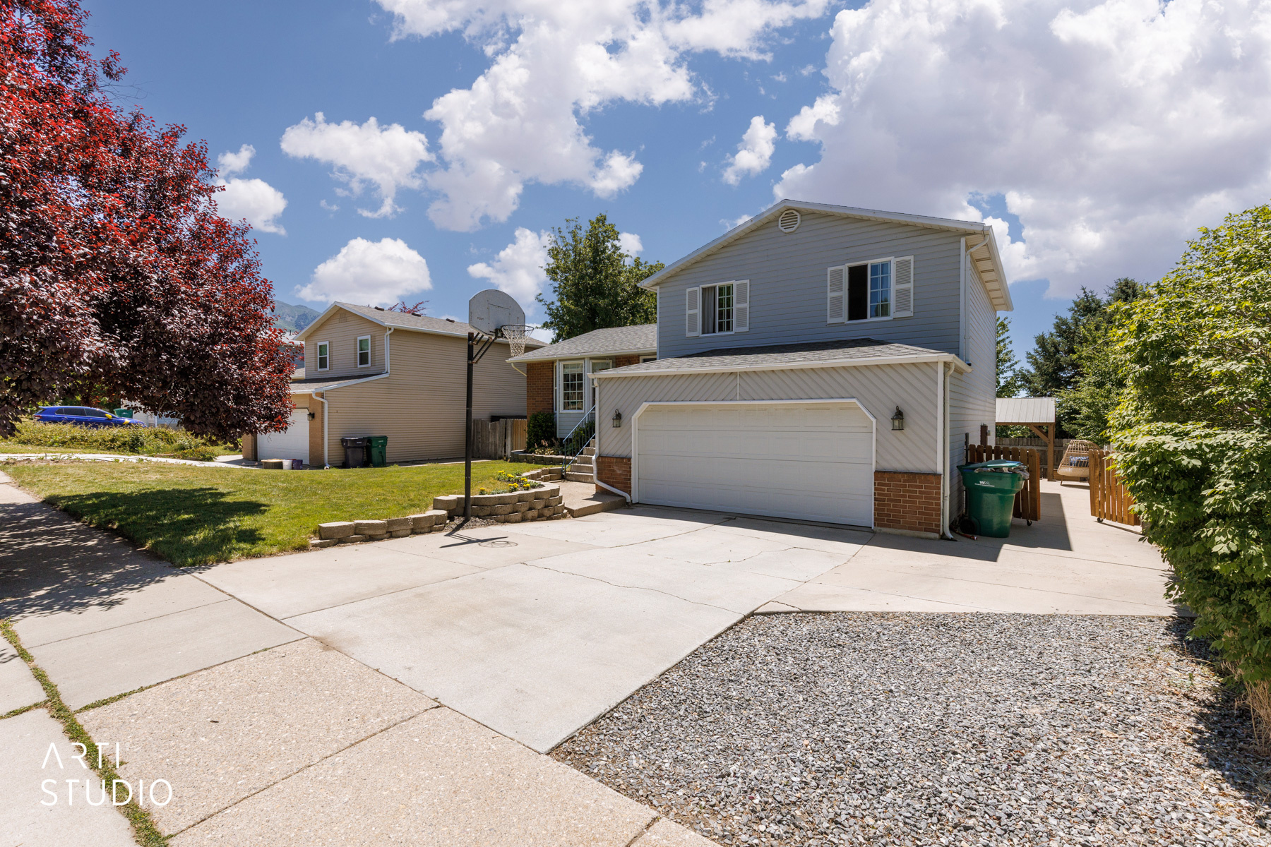 CHAPEL HILLS - Residential