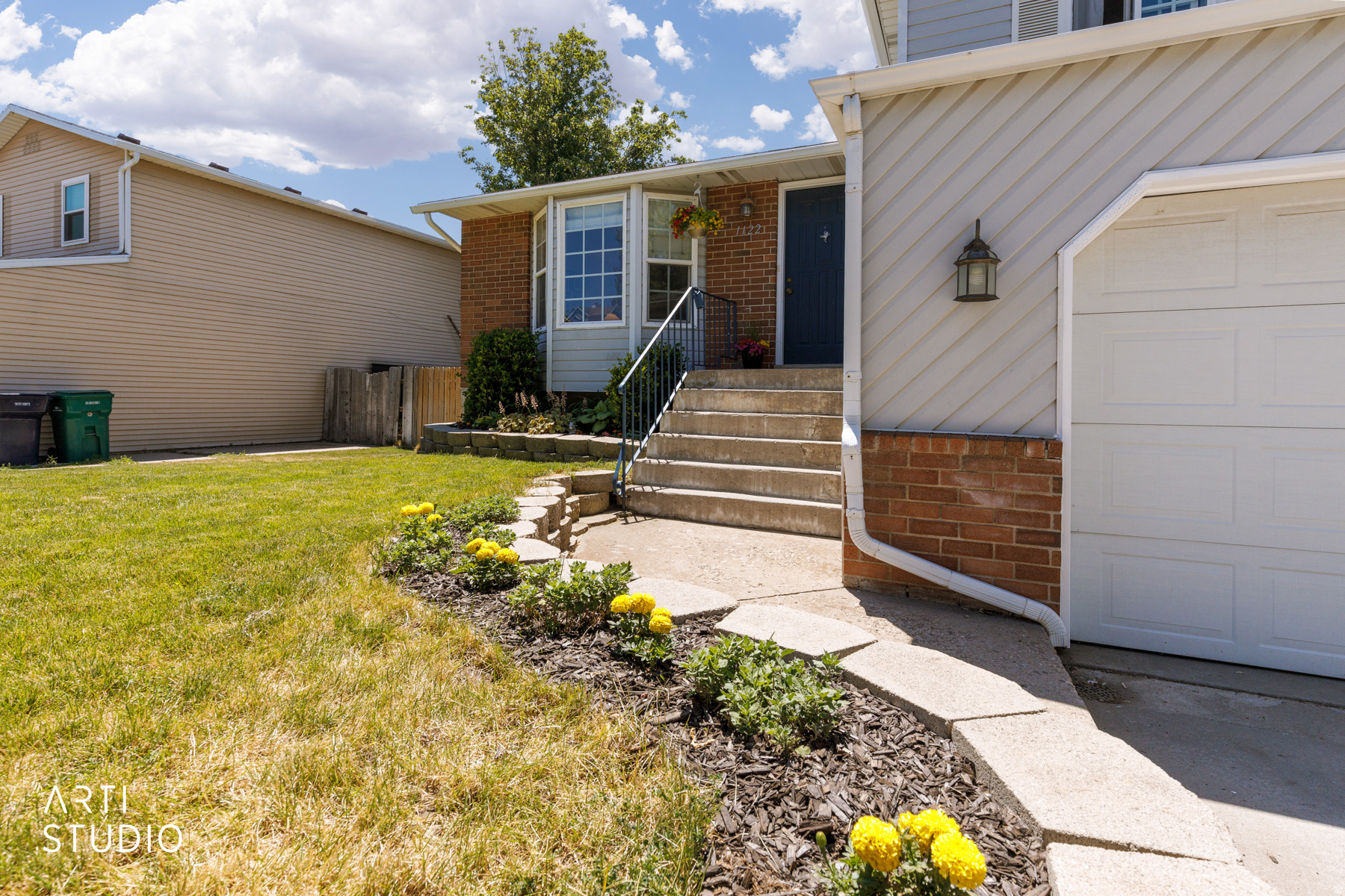 CHAPEL HILLS - Residential