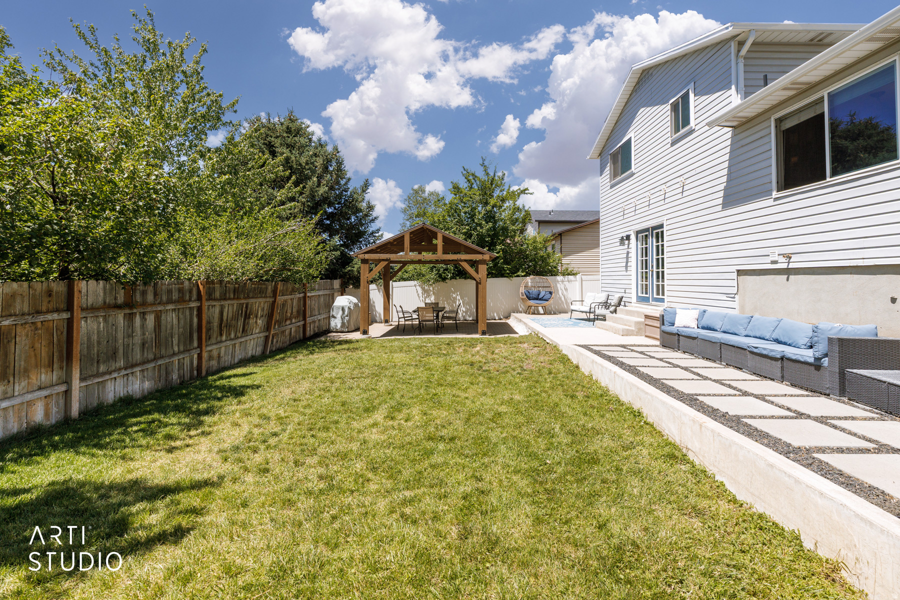 CHAPEL HILLS - Residential