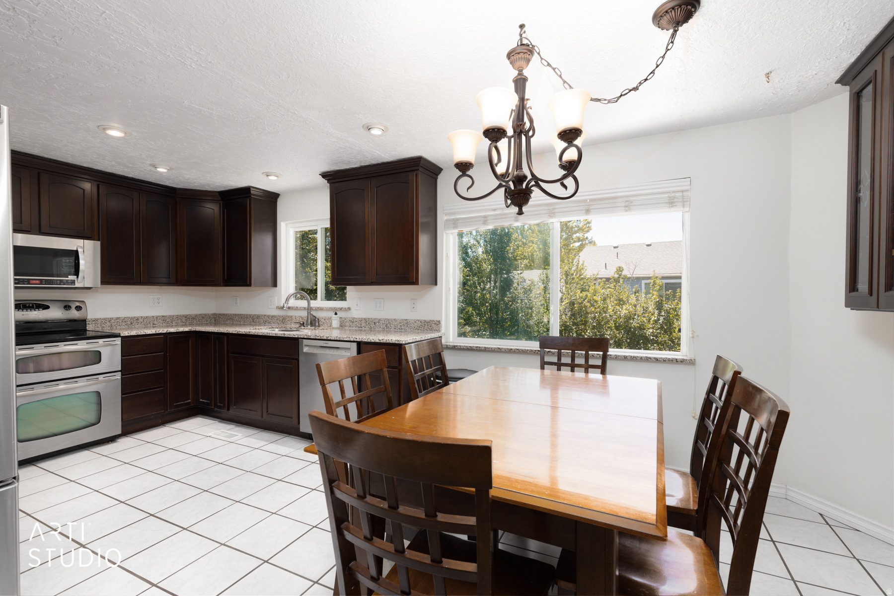 CHAPEL HILLS - Residential