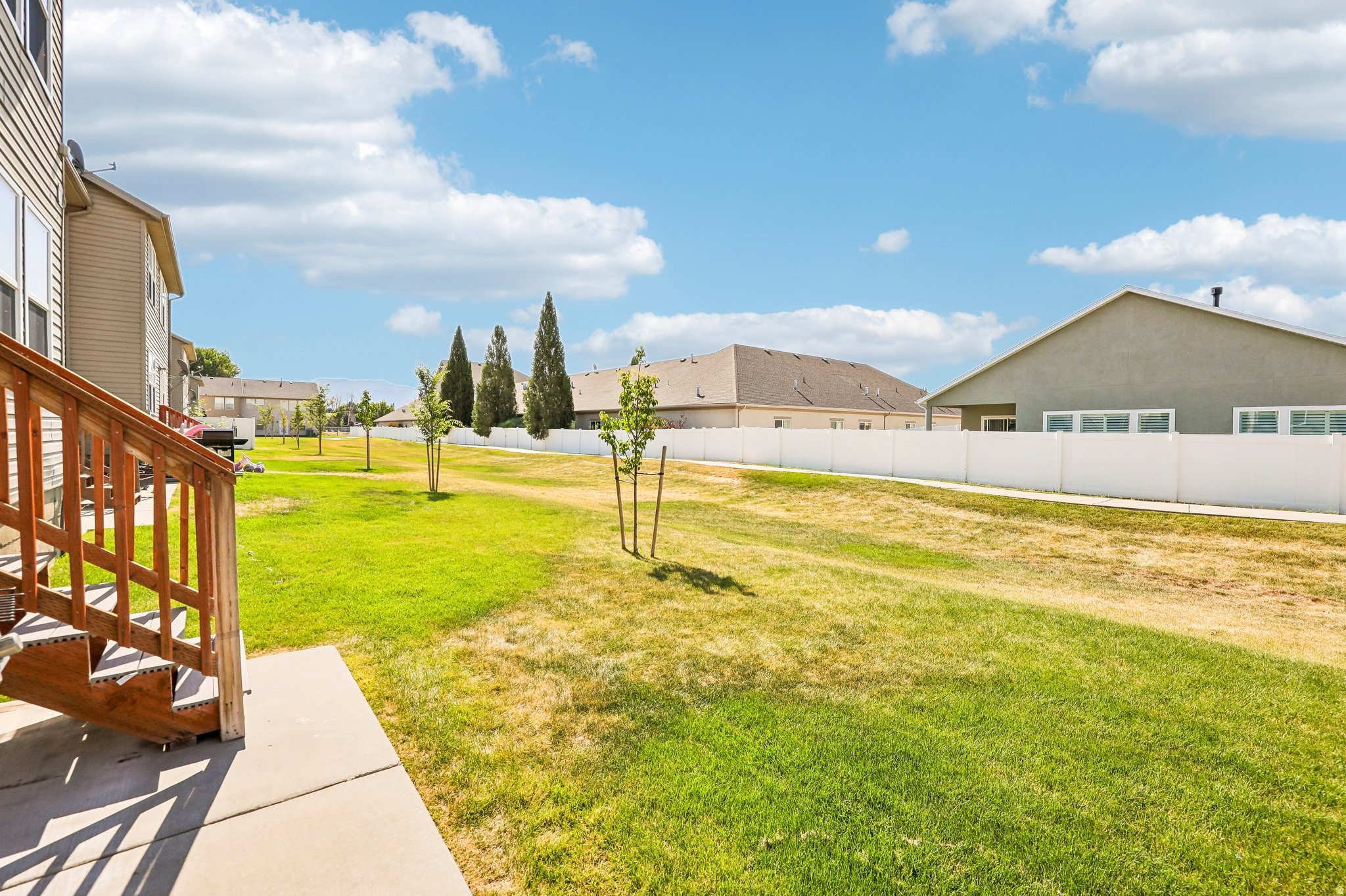 LAKE POINT VILLAGE - Residential