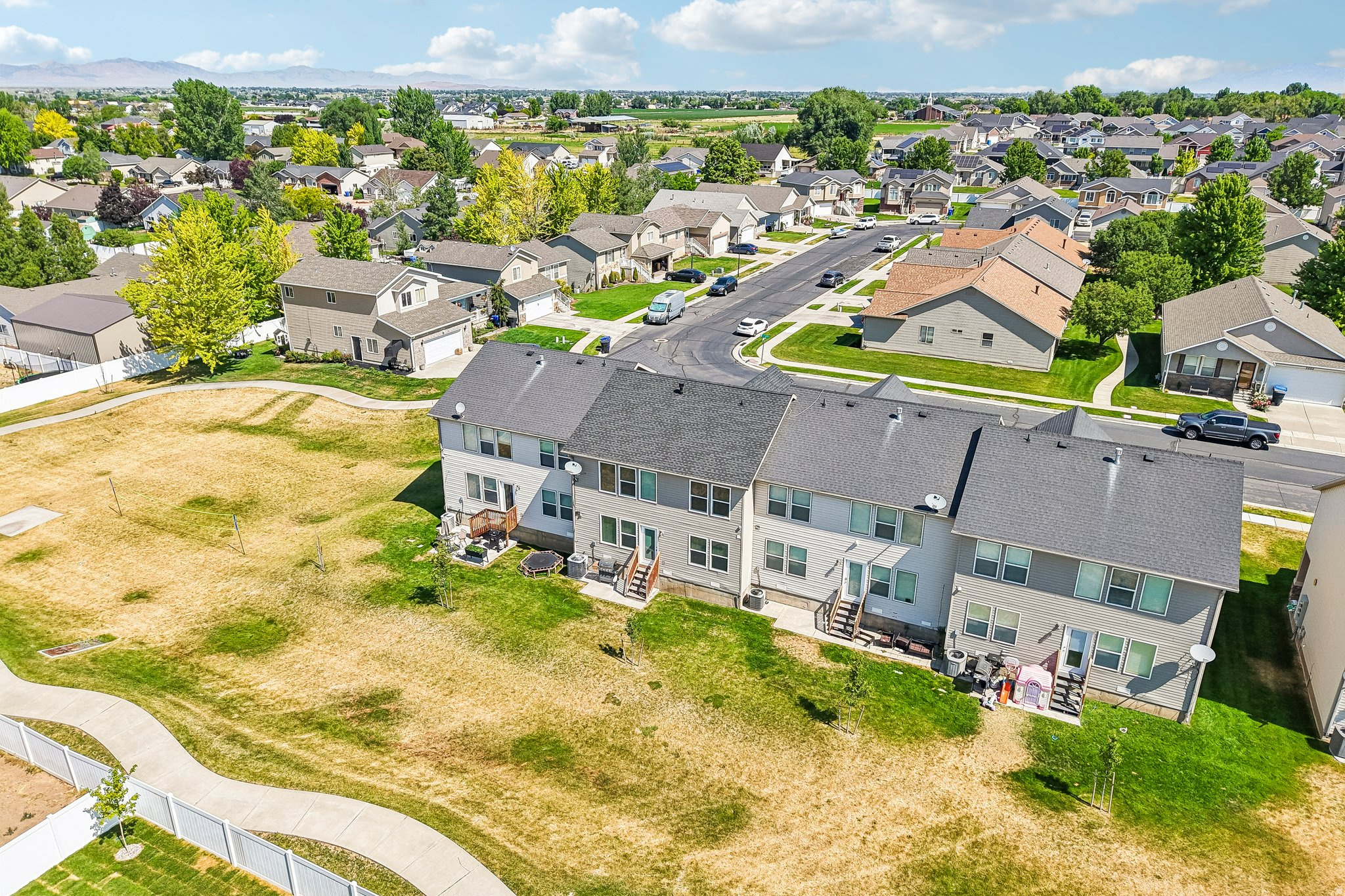 LAKE POINT VILLAGE - Residential
