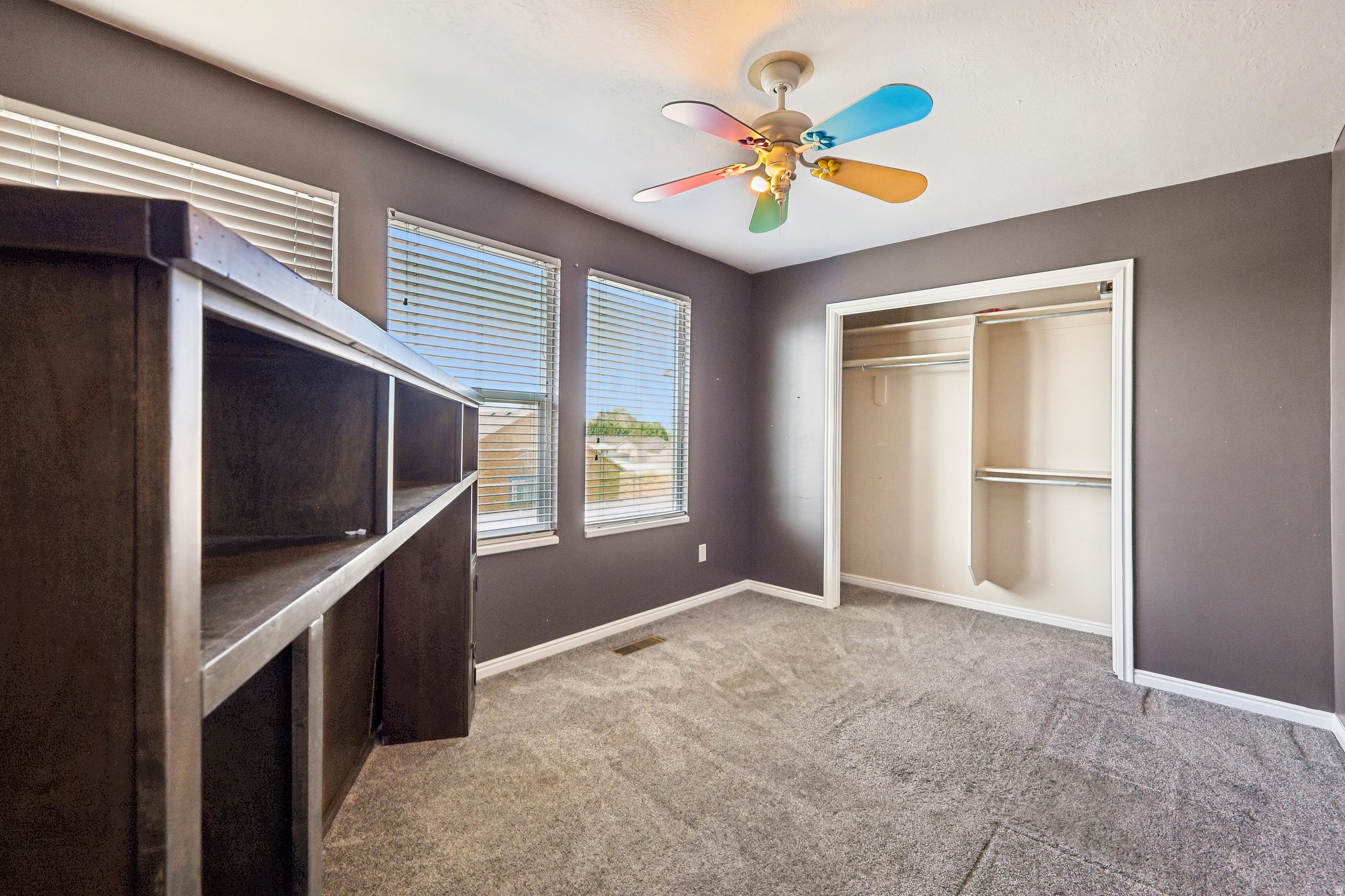 LAKE POINT VILLAGE - Residential