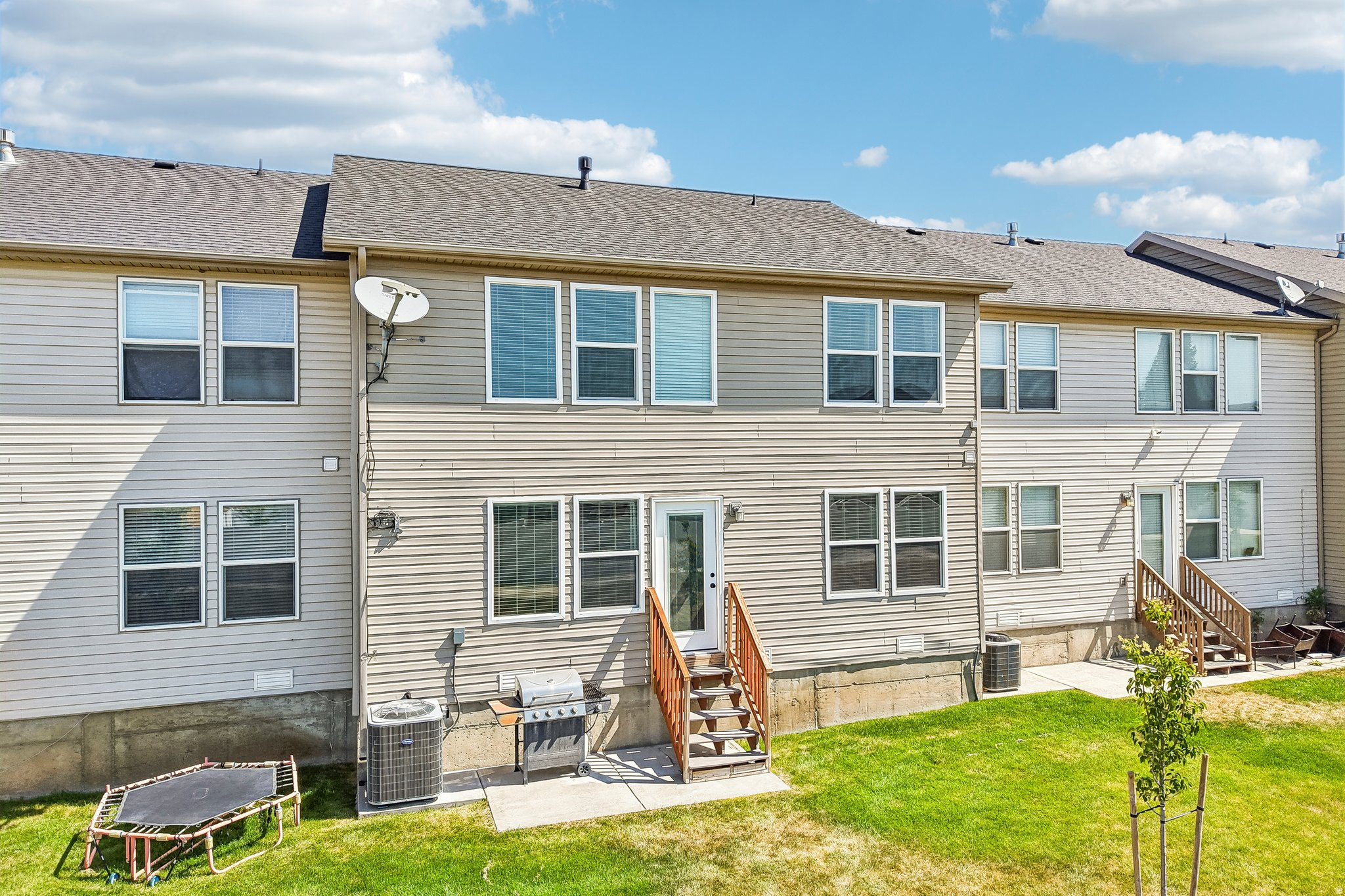LAKE POINT VILLAGE - Residential