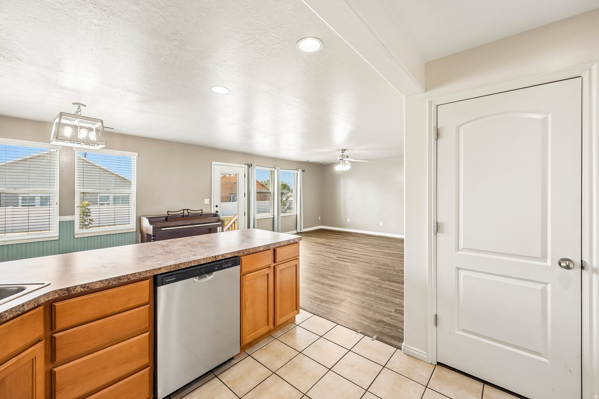 LAKE POINT VILLAGE - Residential