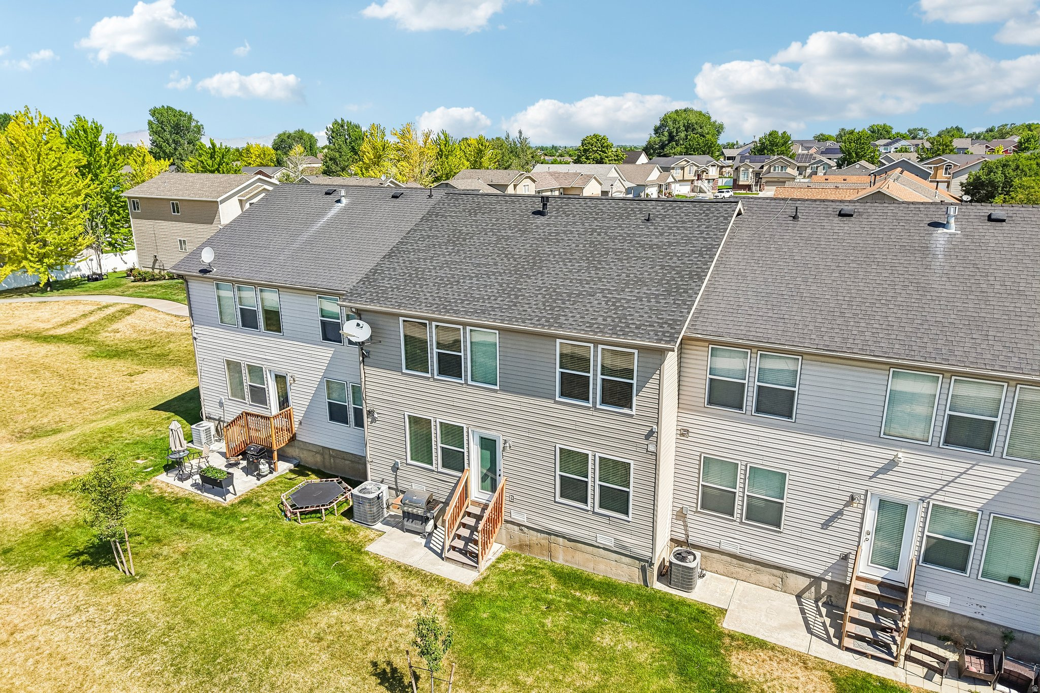 LAKE POINT VILLAGE - Residential