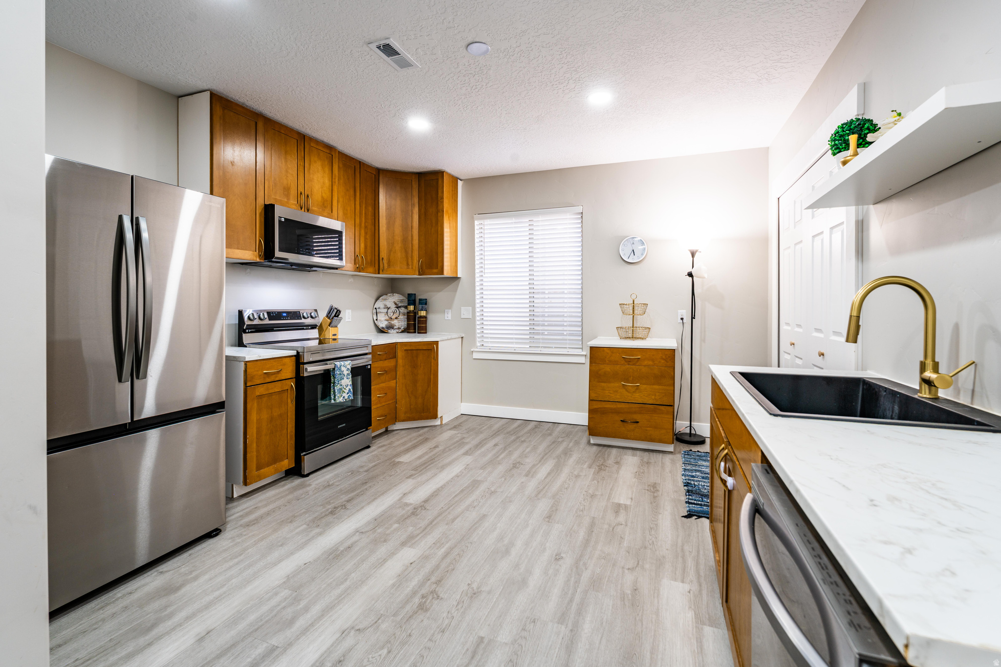 POINT LOOKOUT AT RED HAWK RANCH - Residential