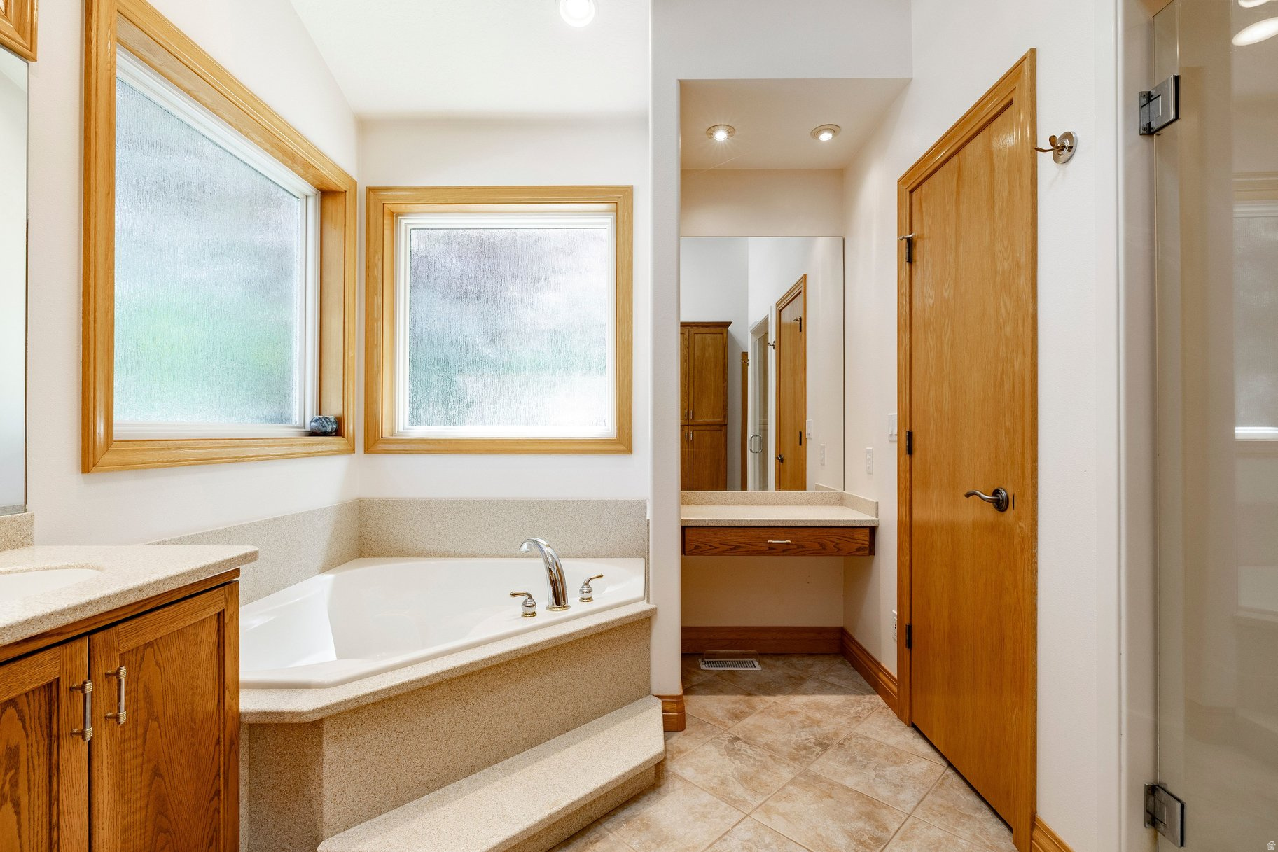 LACY LANE ESTATES - Residential