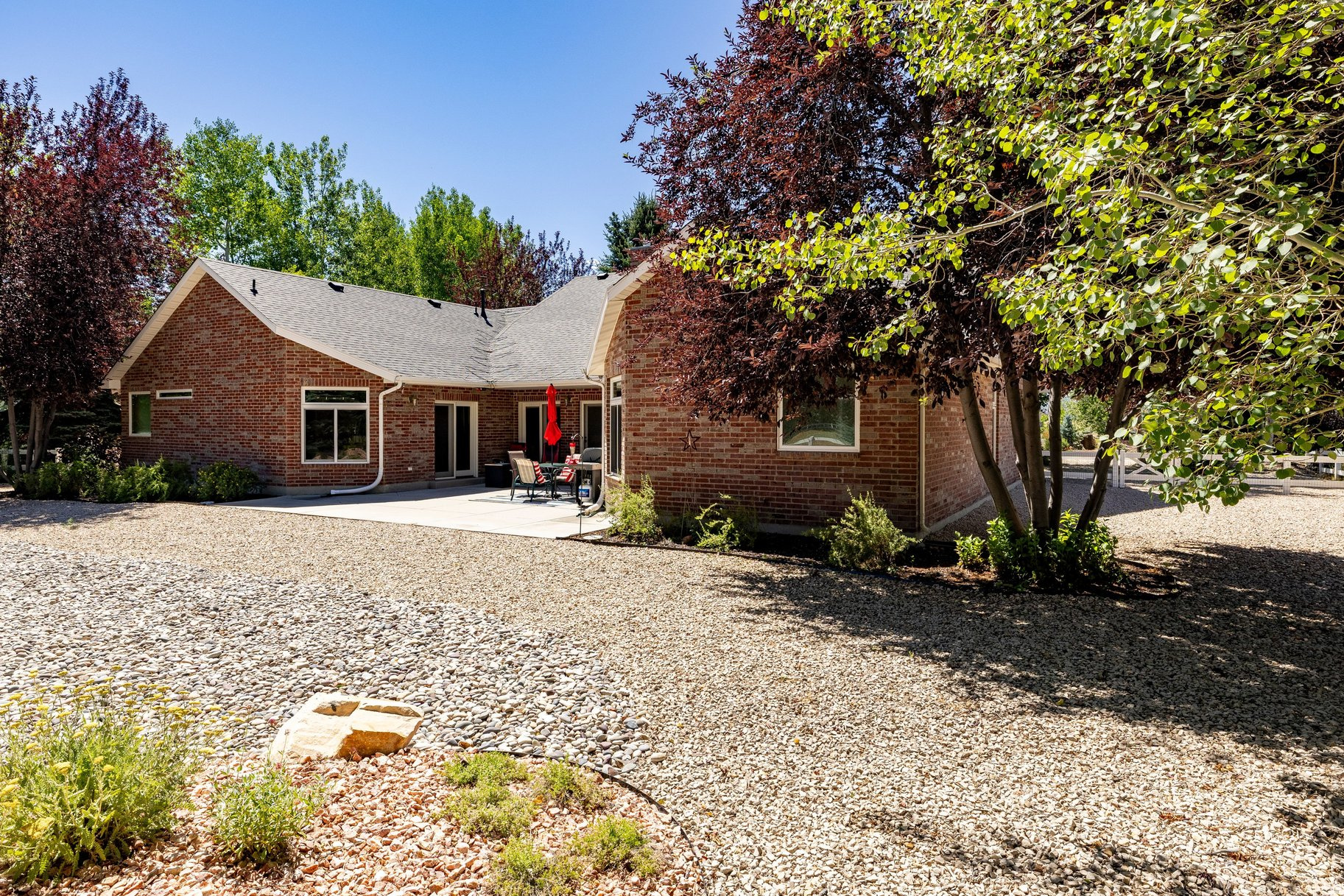LACY LANE ESTATES - Residential