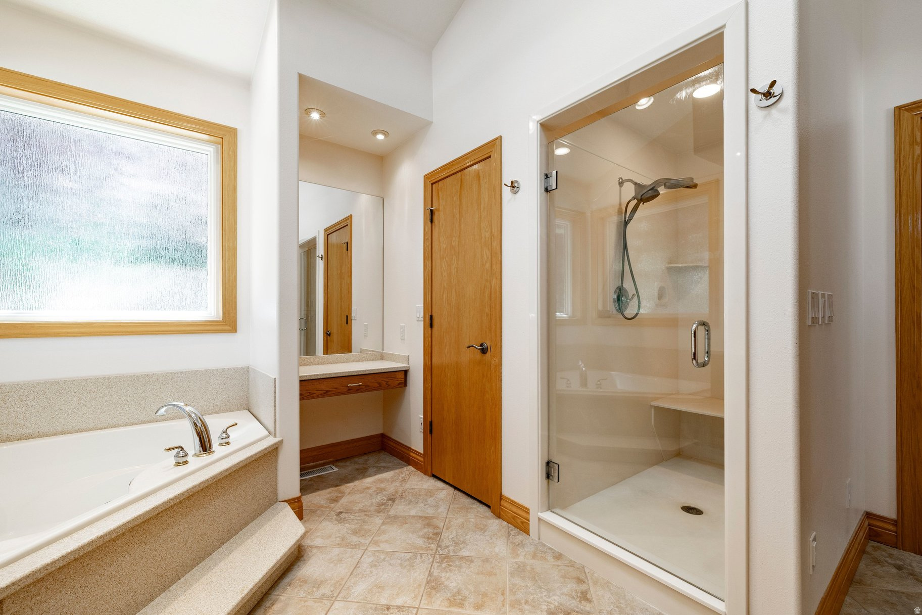 LACY LANE ESTATES - Residential