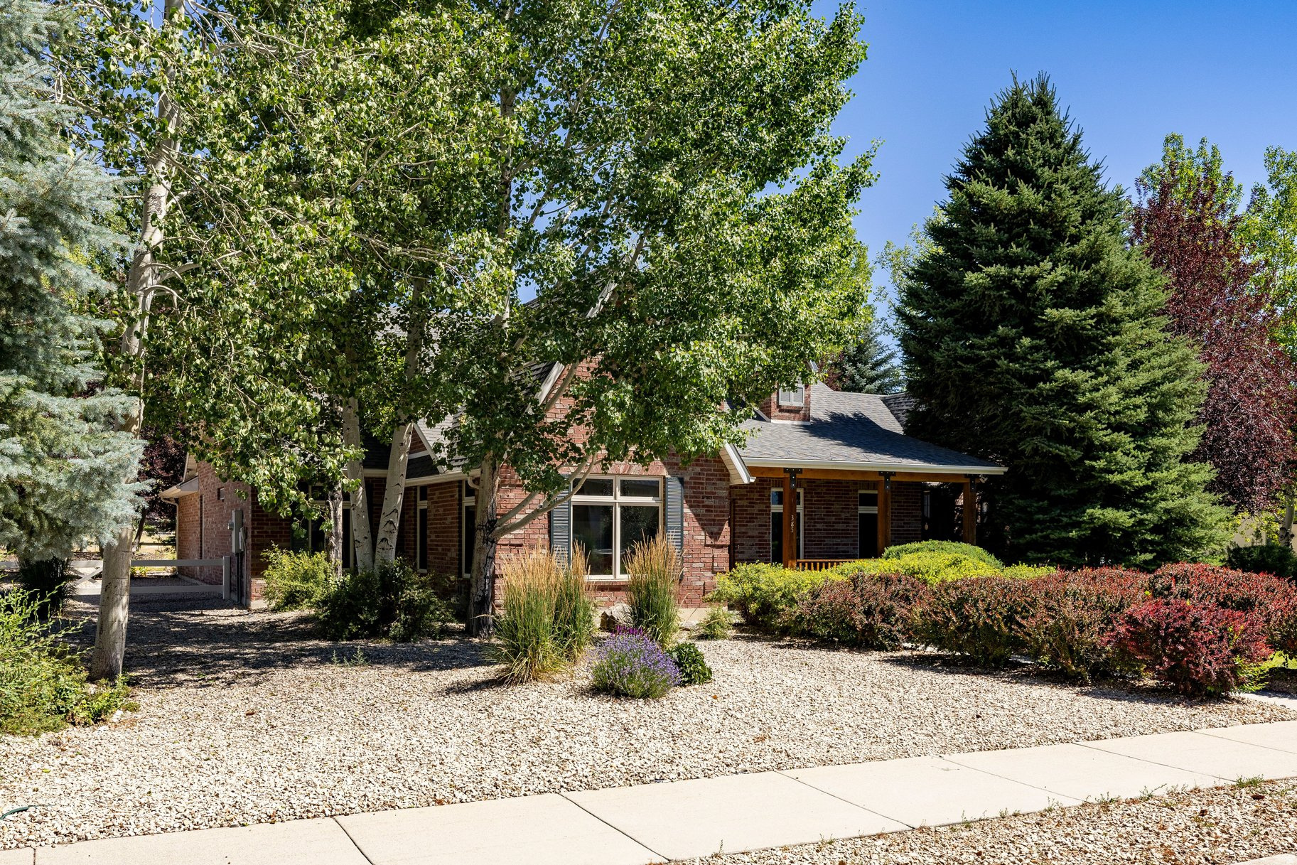 LACY LANE ESTATES - Residential