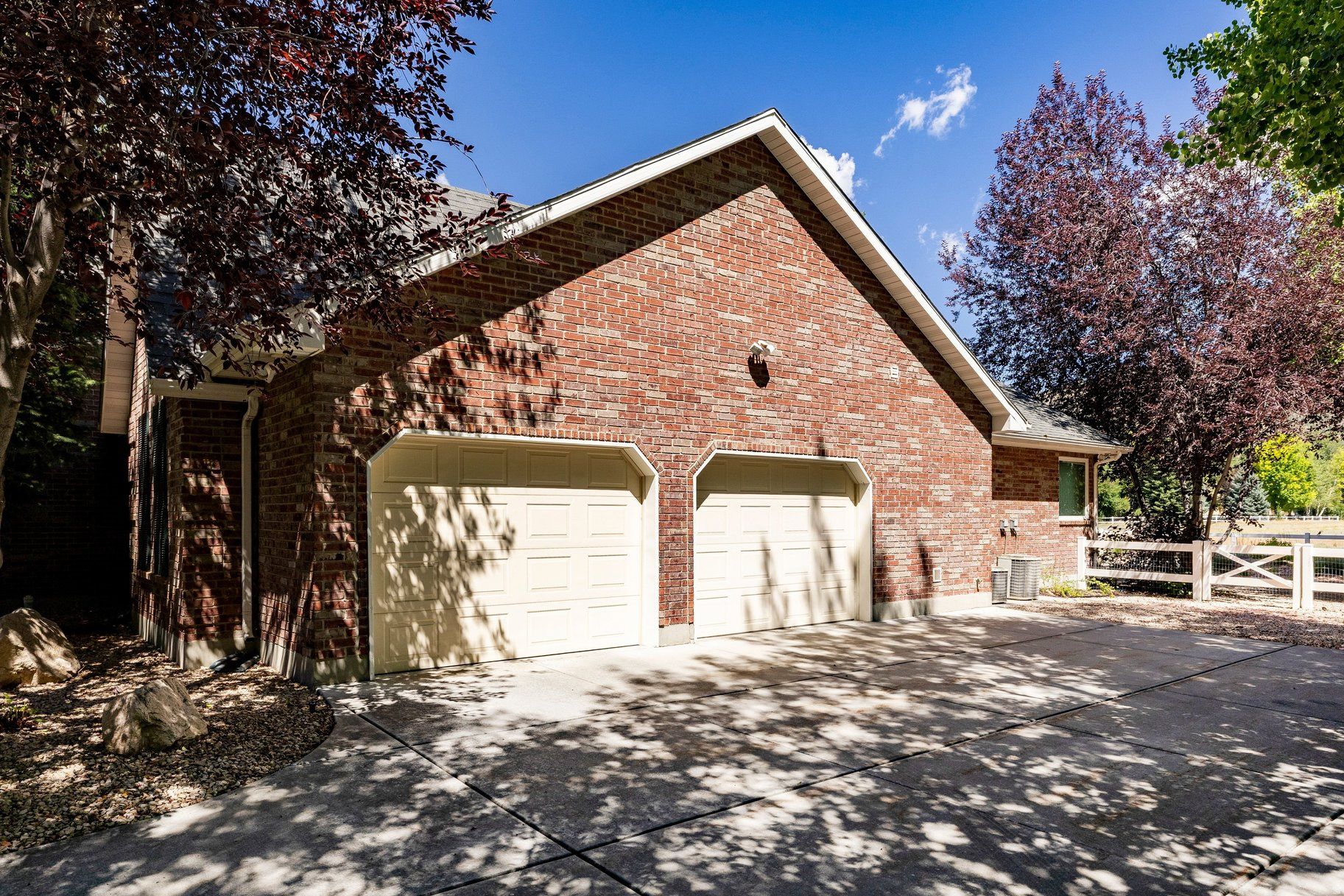 LACY LANE ESTATES - Residential