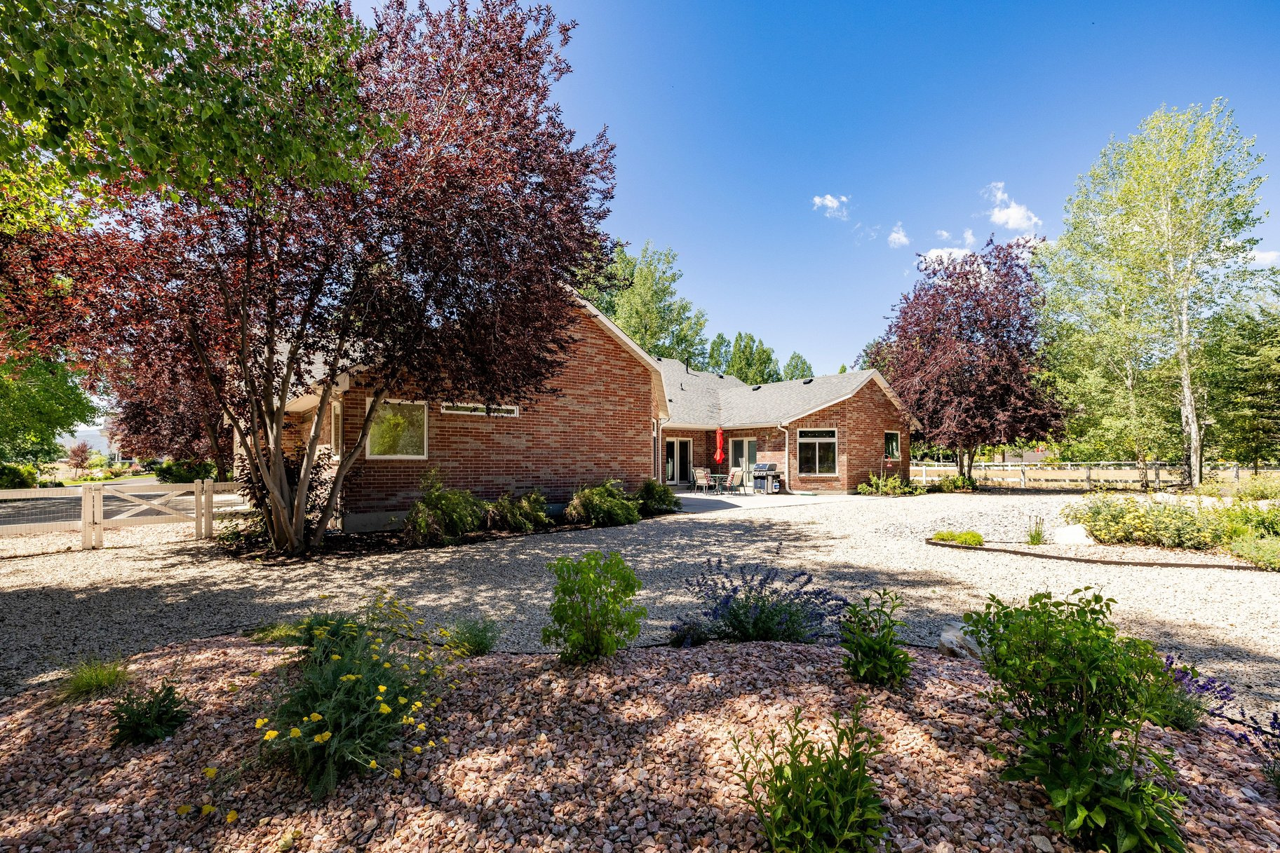 LACY LANE ESTATES - Residential