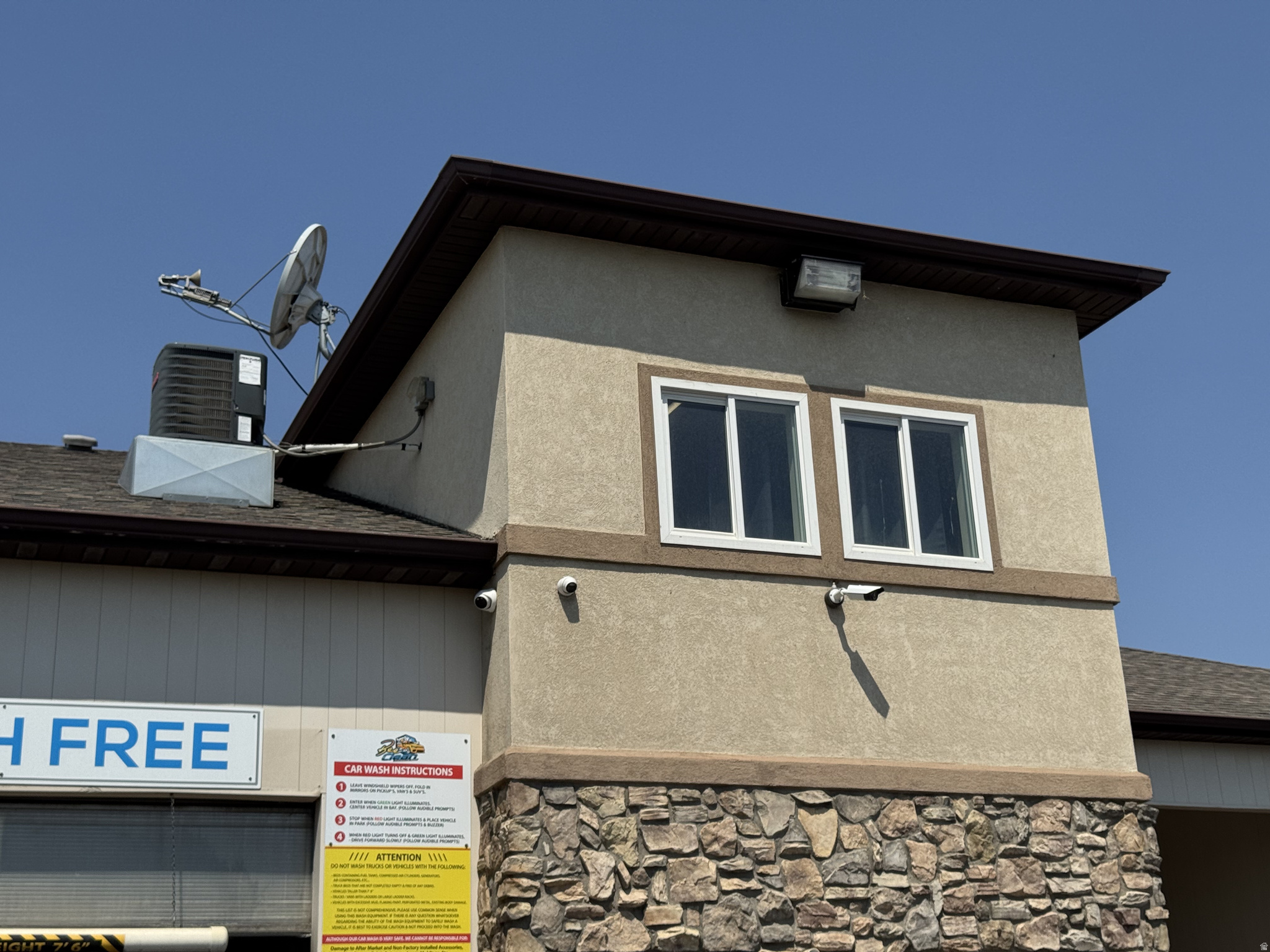 OQUIRRH SHADOWS - Commercial Sale