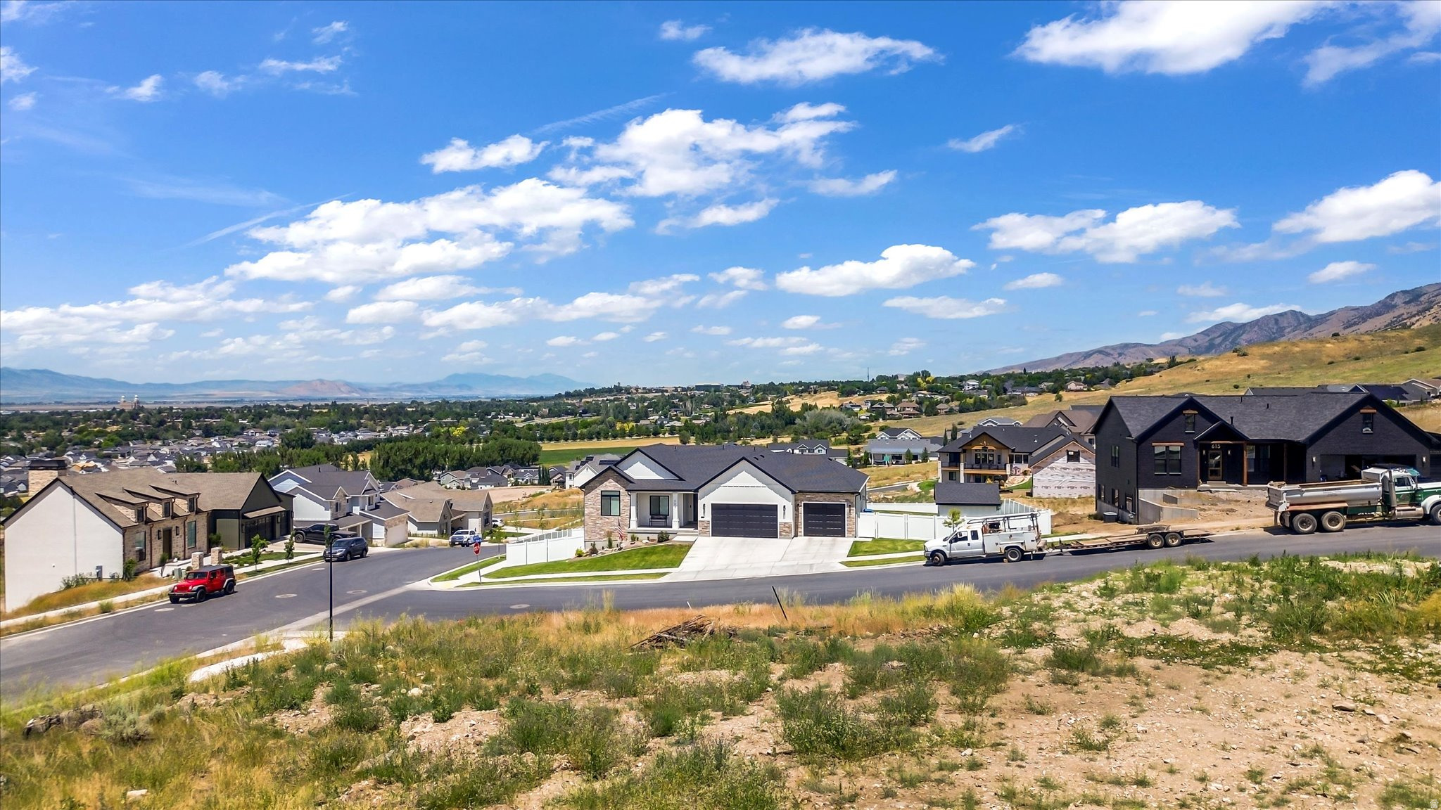 HOMES ON THE KNOLL PH 1 - Land