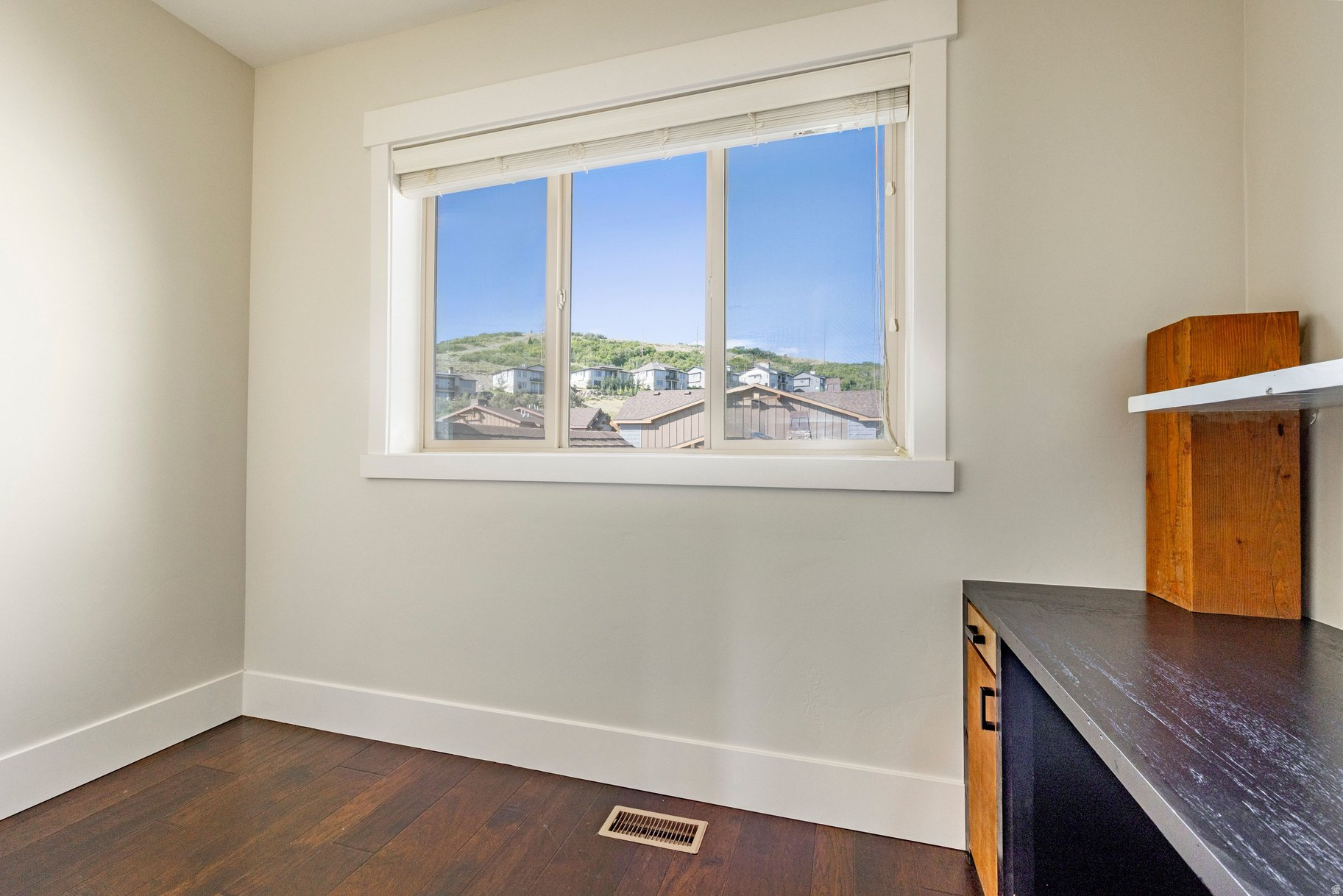 PARKS EDGE - Residential