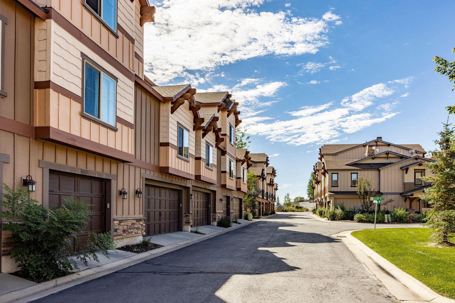 PARKS EDGE - Residential