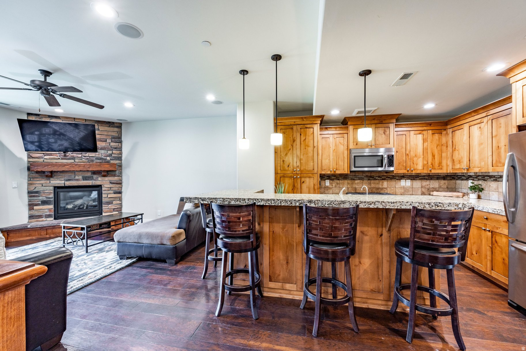 PARKS EDGE - Residential