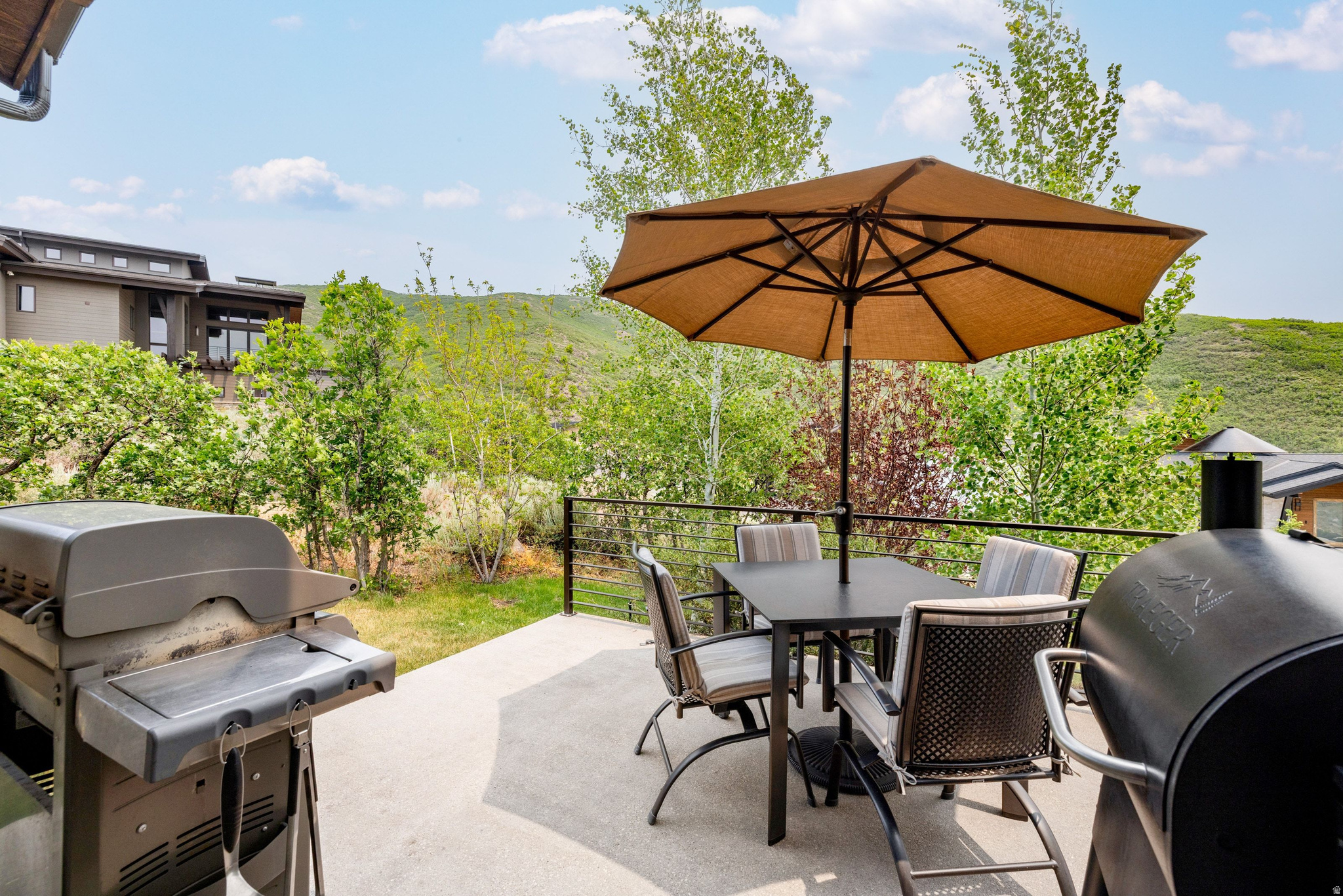 SOARING HAWK AT HIDEOUT - Residential