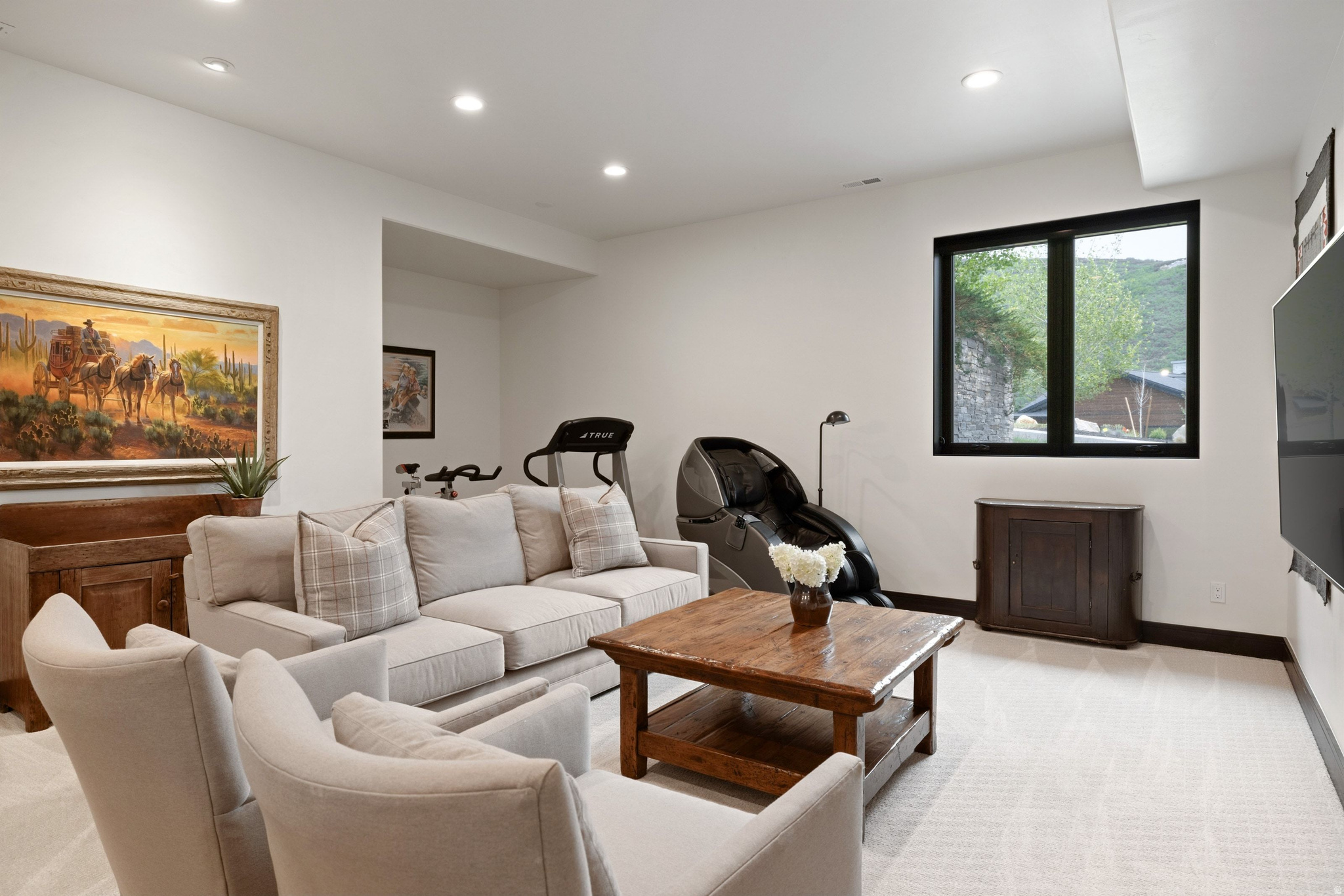 SOARING HAWK AT HIDEOUT - Residential