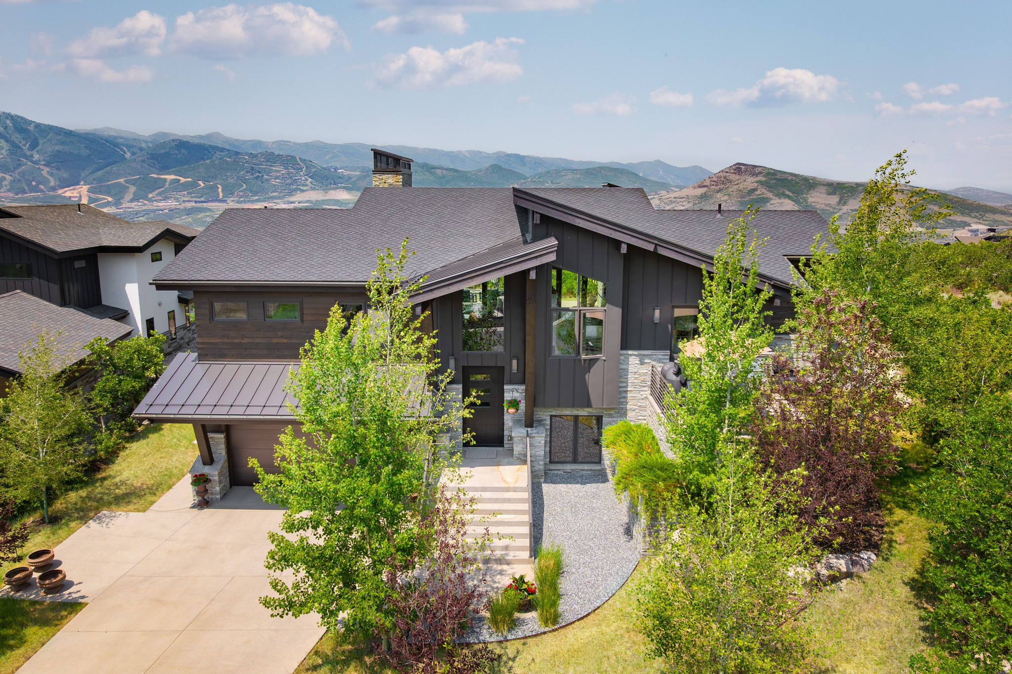 SOARING HAWK AT HIDEOUT - Residential