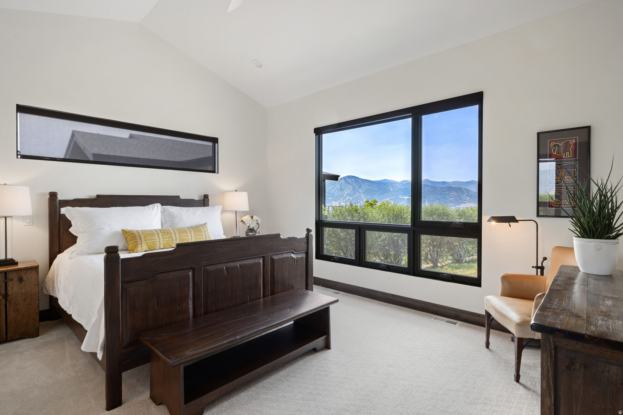 SOARING HAWK AT HIDEOUT - Residential