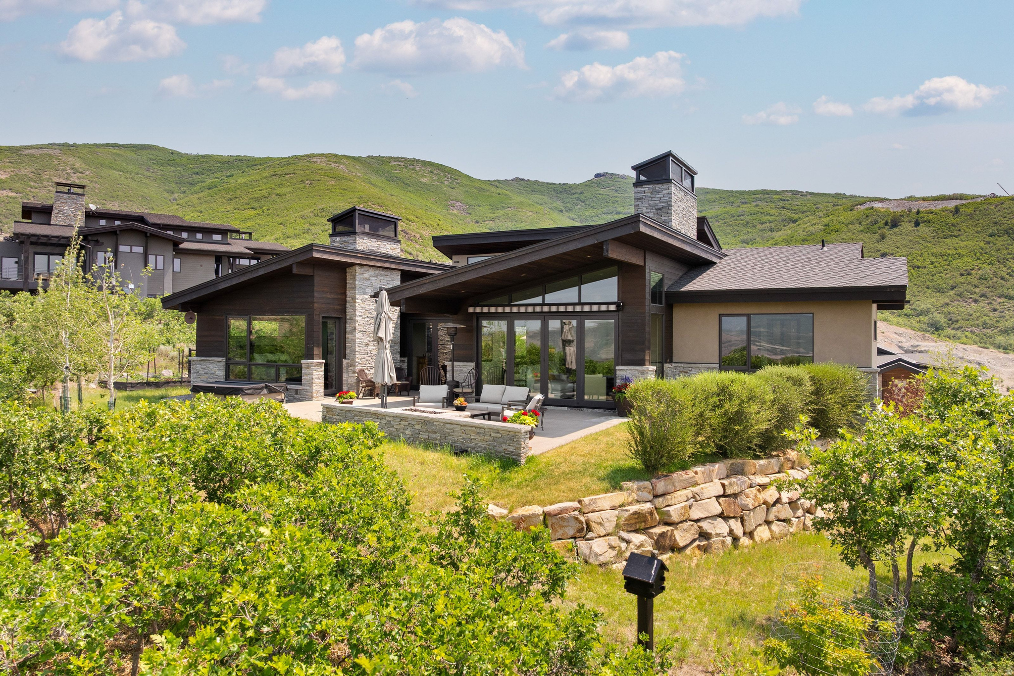 SOARING HAWK AT HIDEOUT - Residential