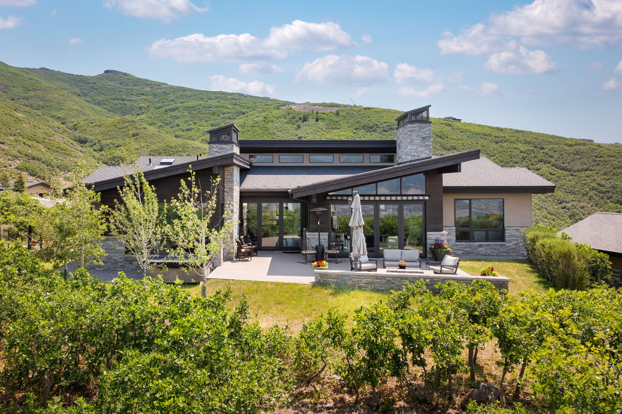 SOARING HAWK AT HIDEOUT - Residential