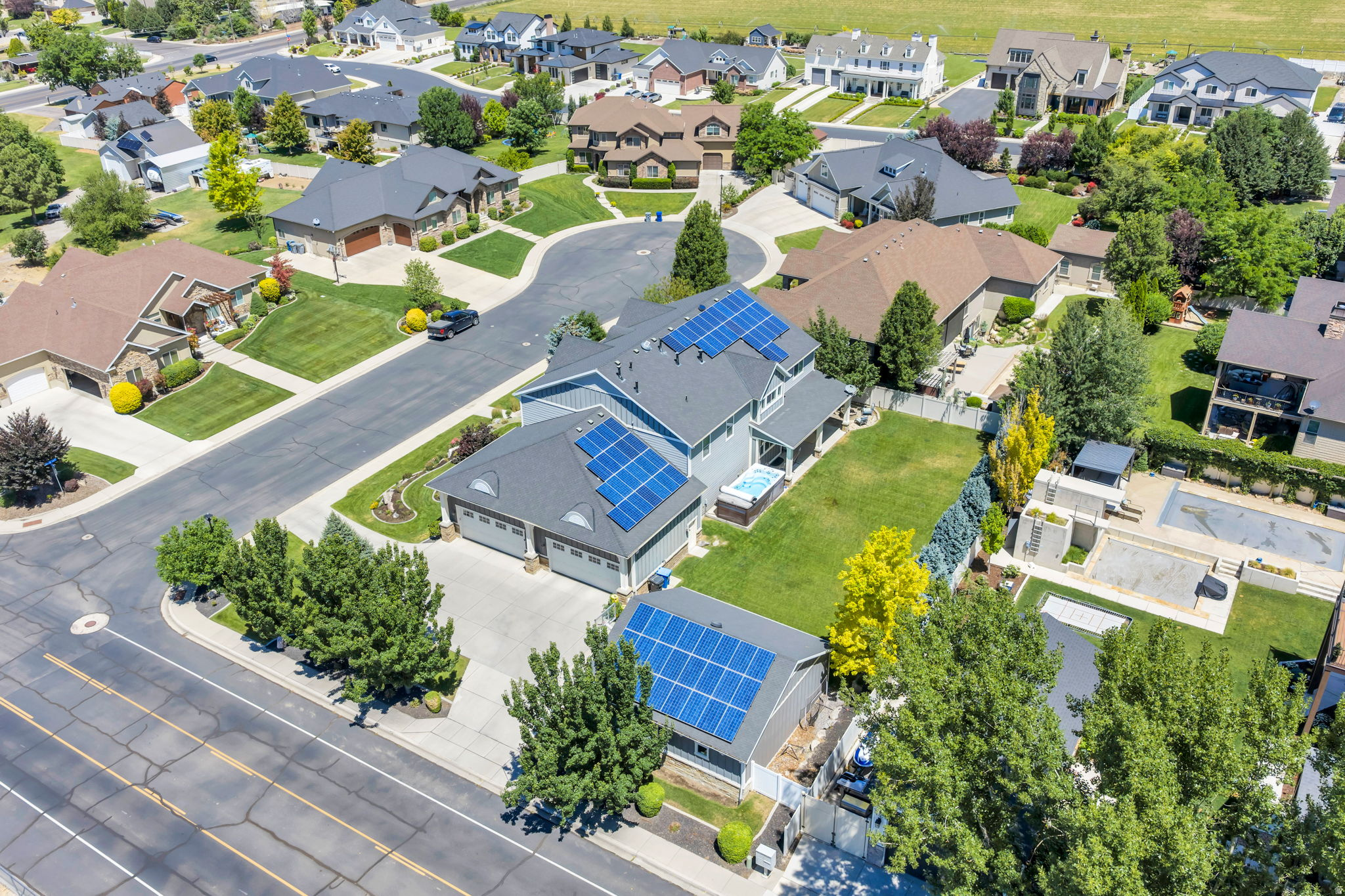 YOUNG ESTATES - Residential