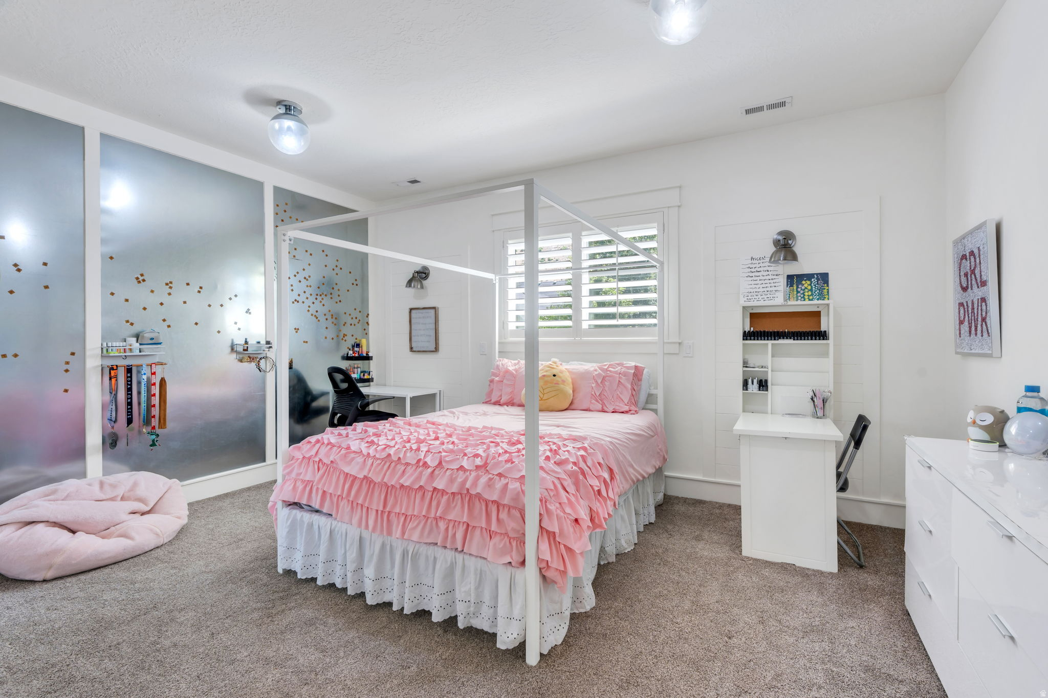 YOUNG ESTATES - Residential