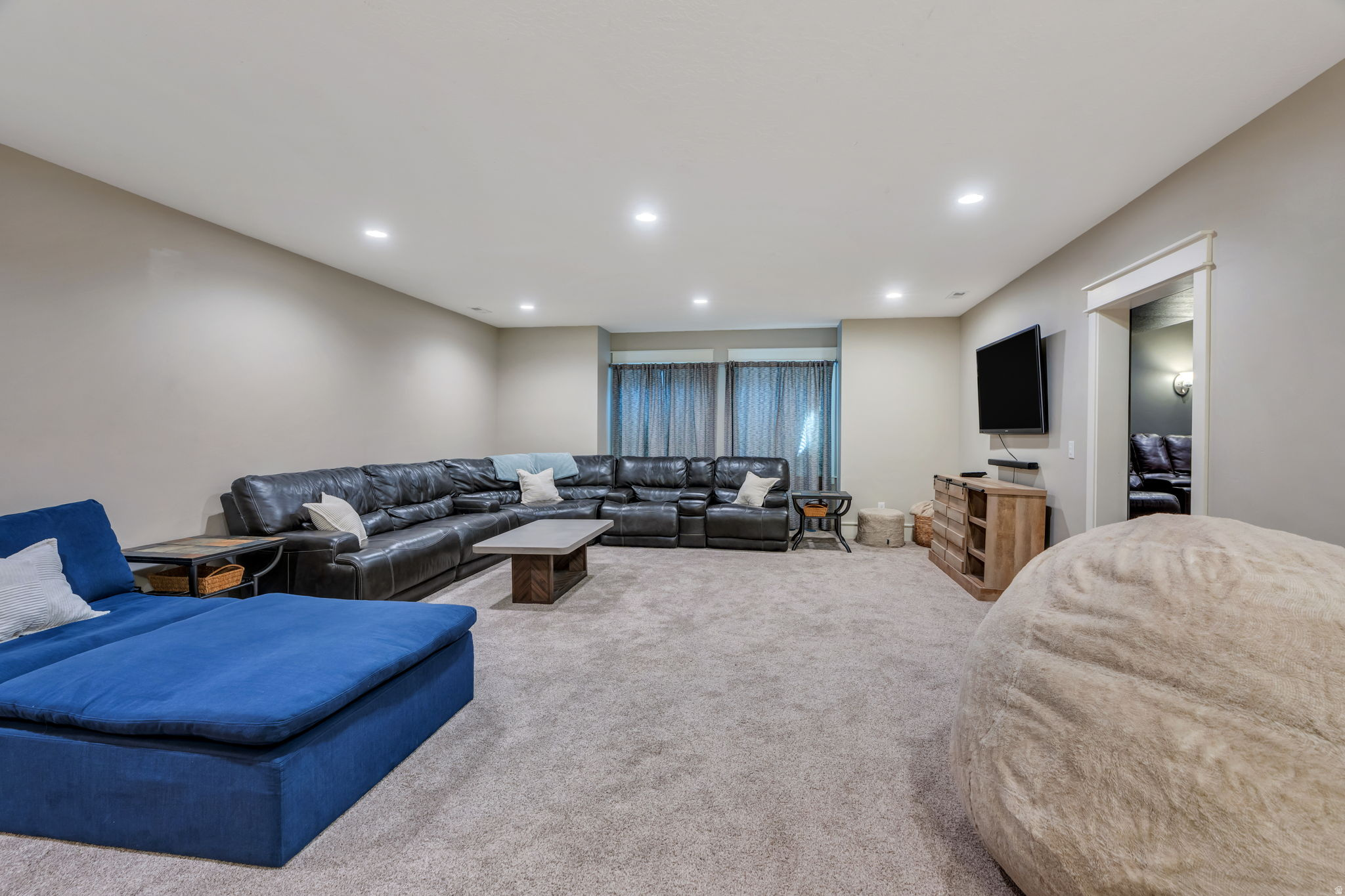 YOUNG ESTATES - Residential