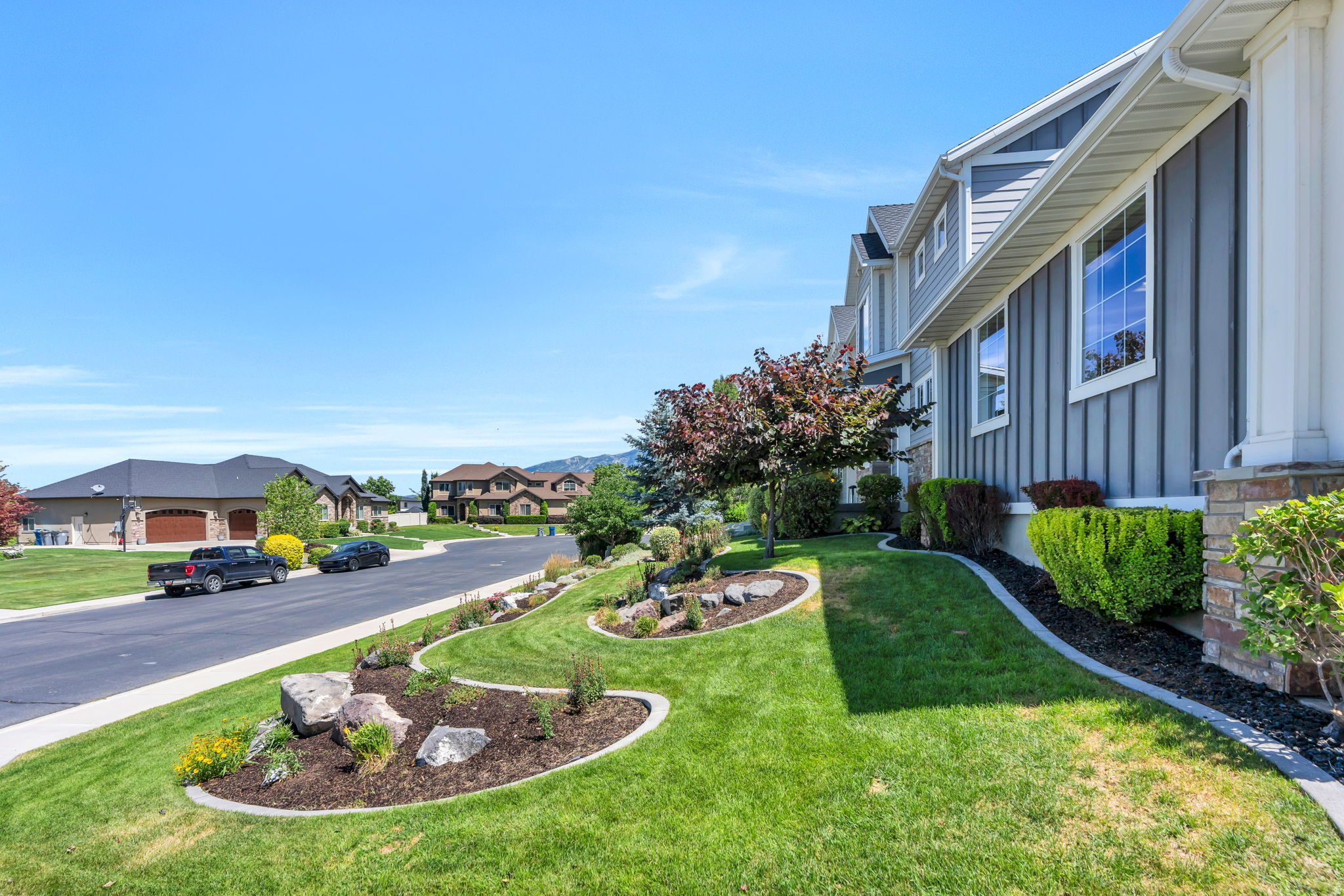 YOUNG ESTATES - Residential