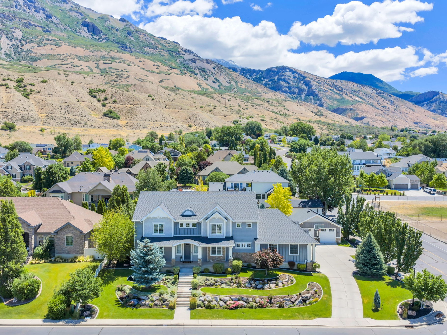 YOUNG ESTATES - Residential