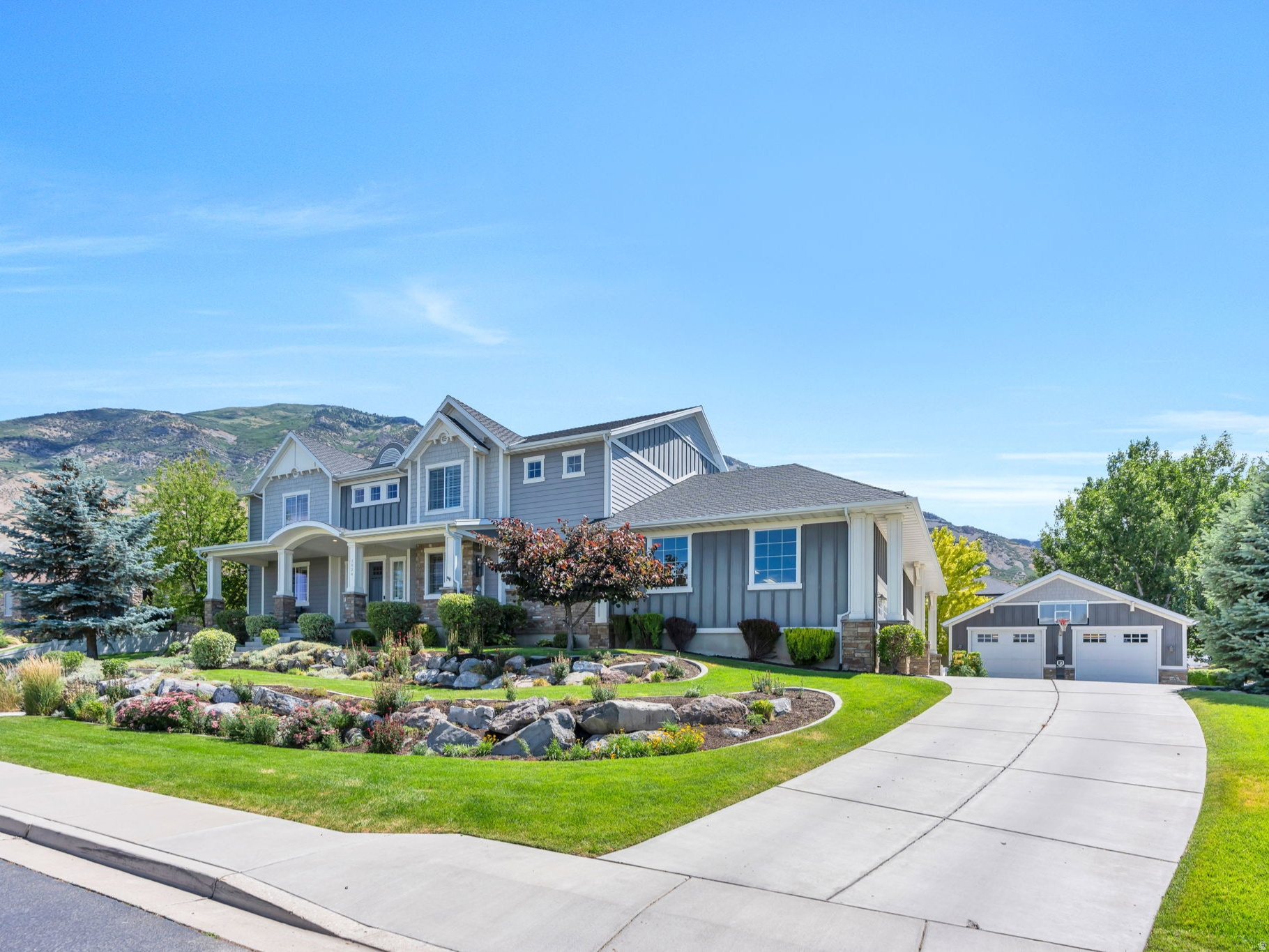 YOUNG ESTATES - Residential