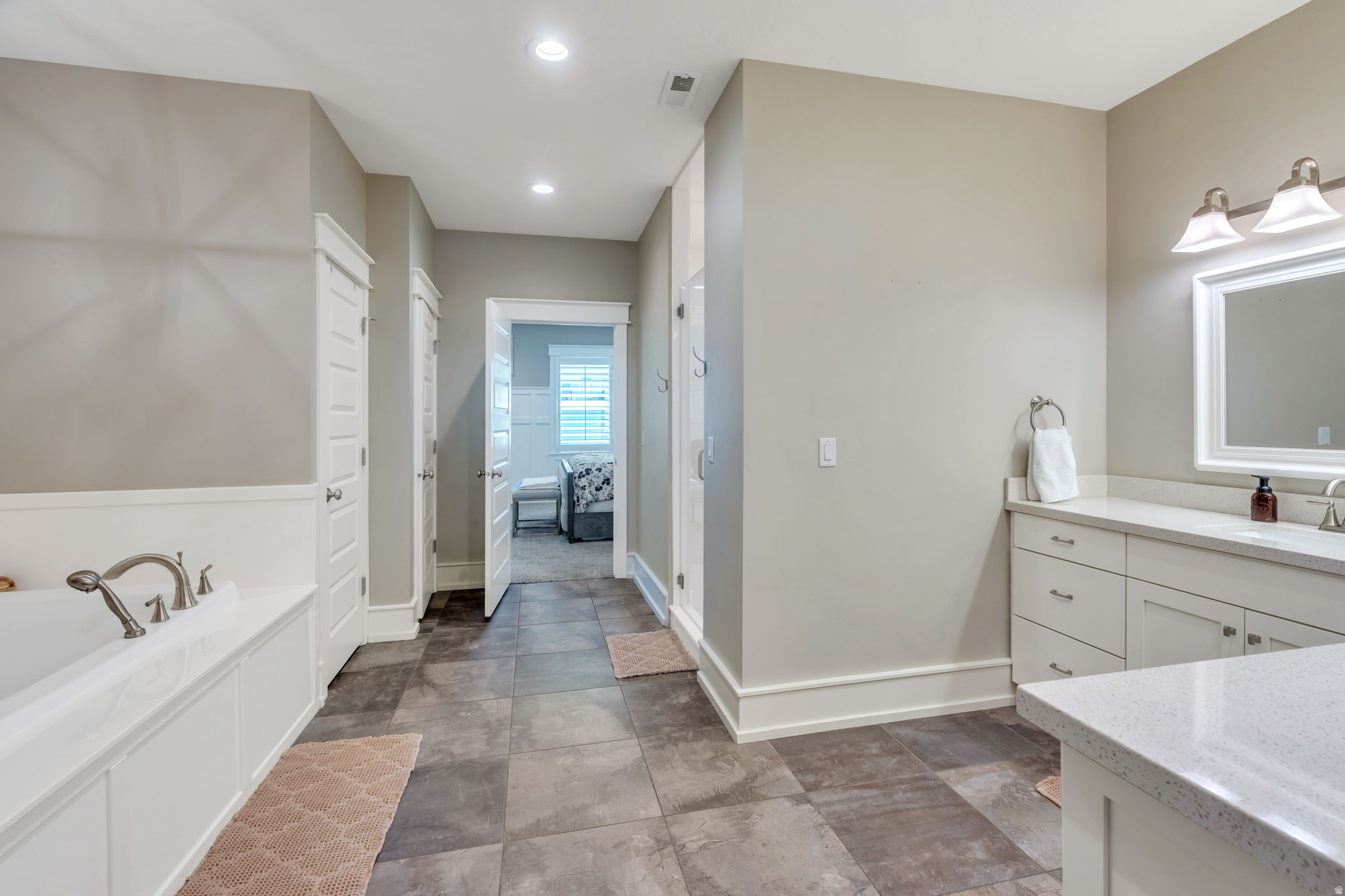 YOUNG ESTATES - Residential