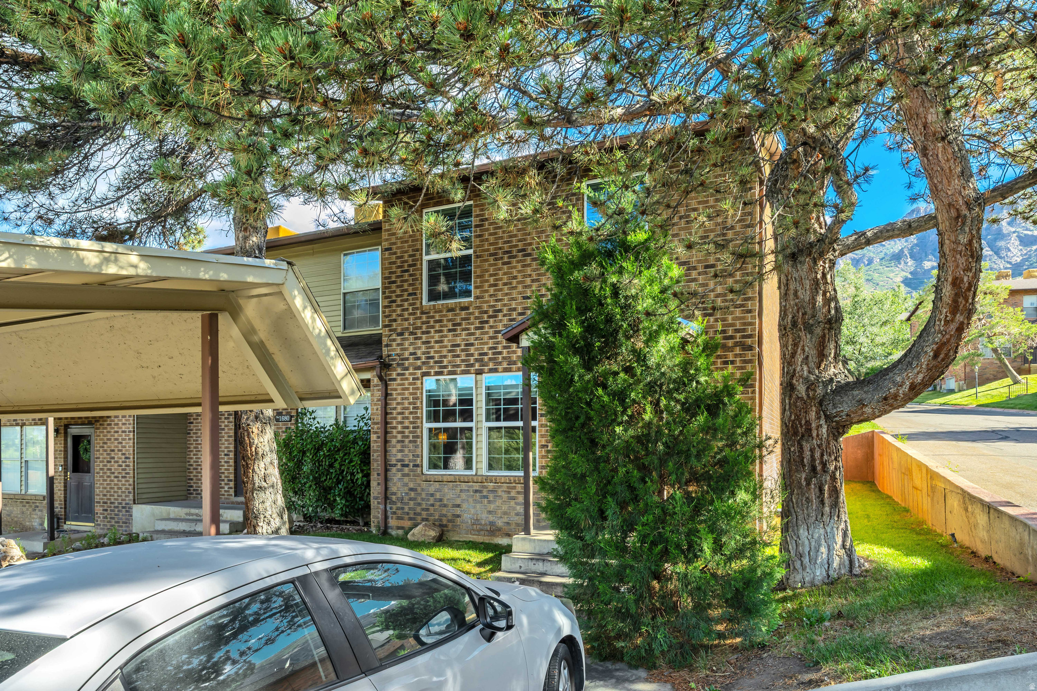 CANYON TERRACE - Residential