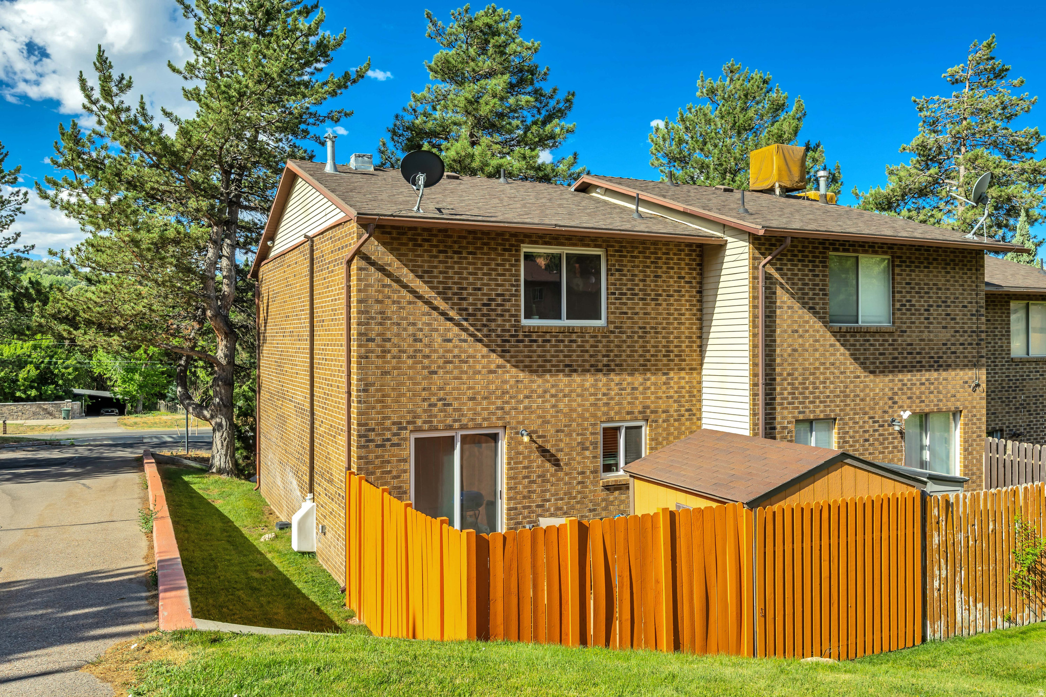 CANYON TERRACE - Residential