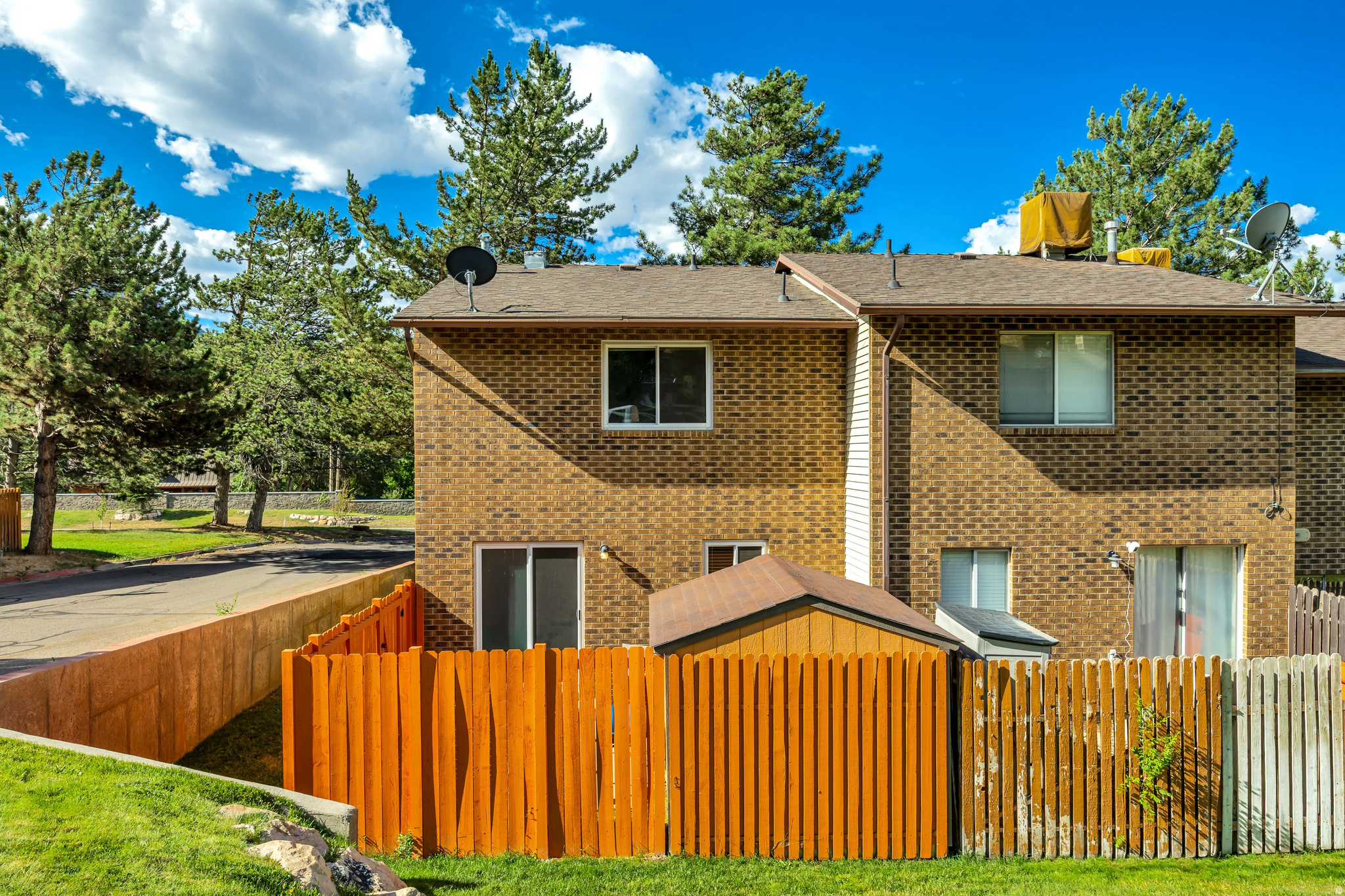 CANYON TERRACE - Residential