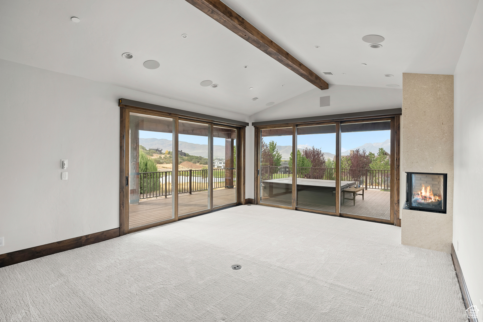 RED LEDGES - Residential