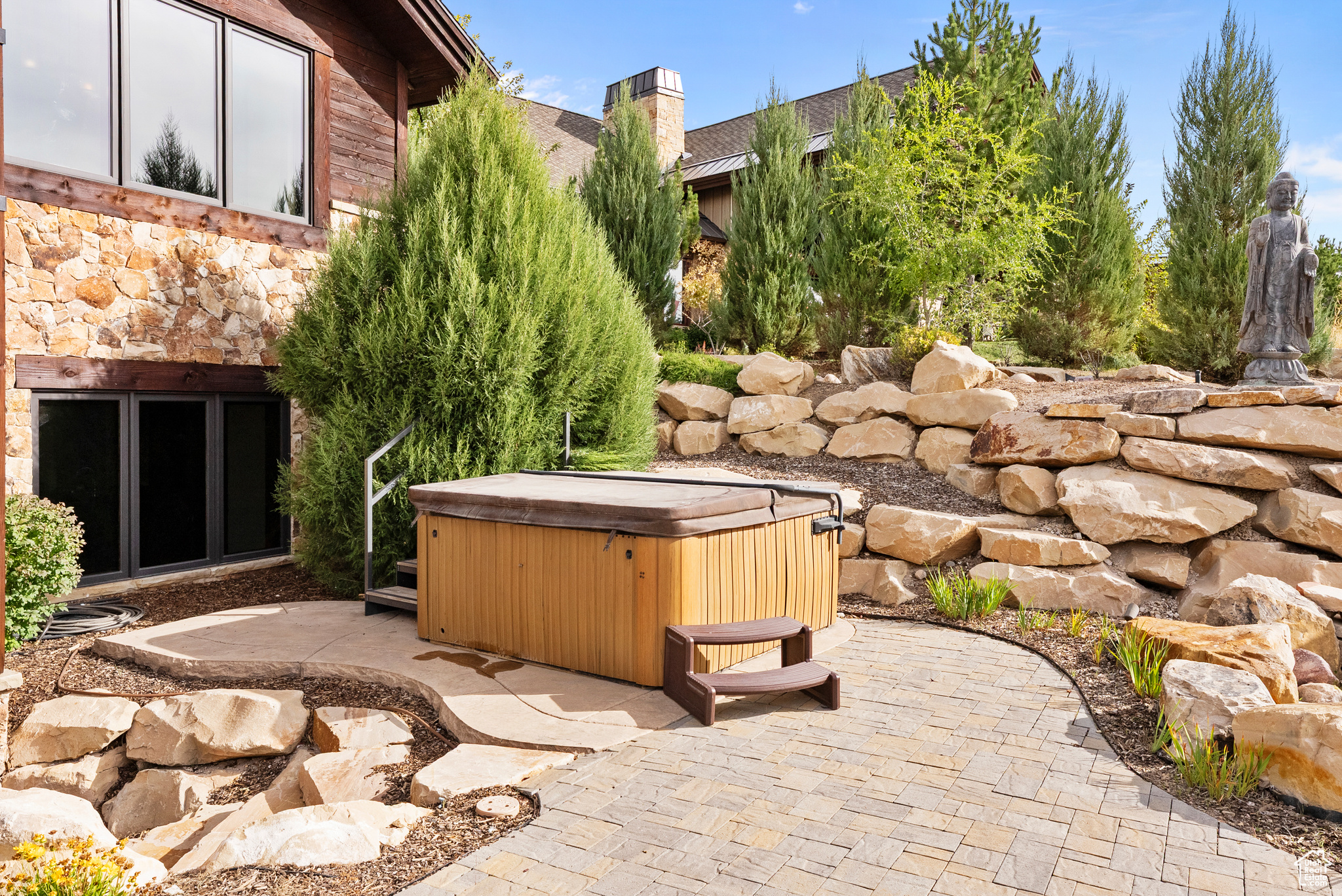 RED LEDGES - Residential