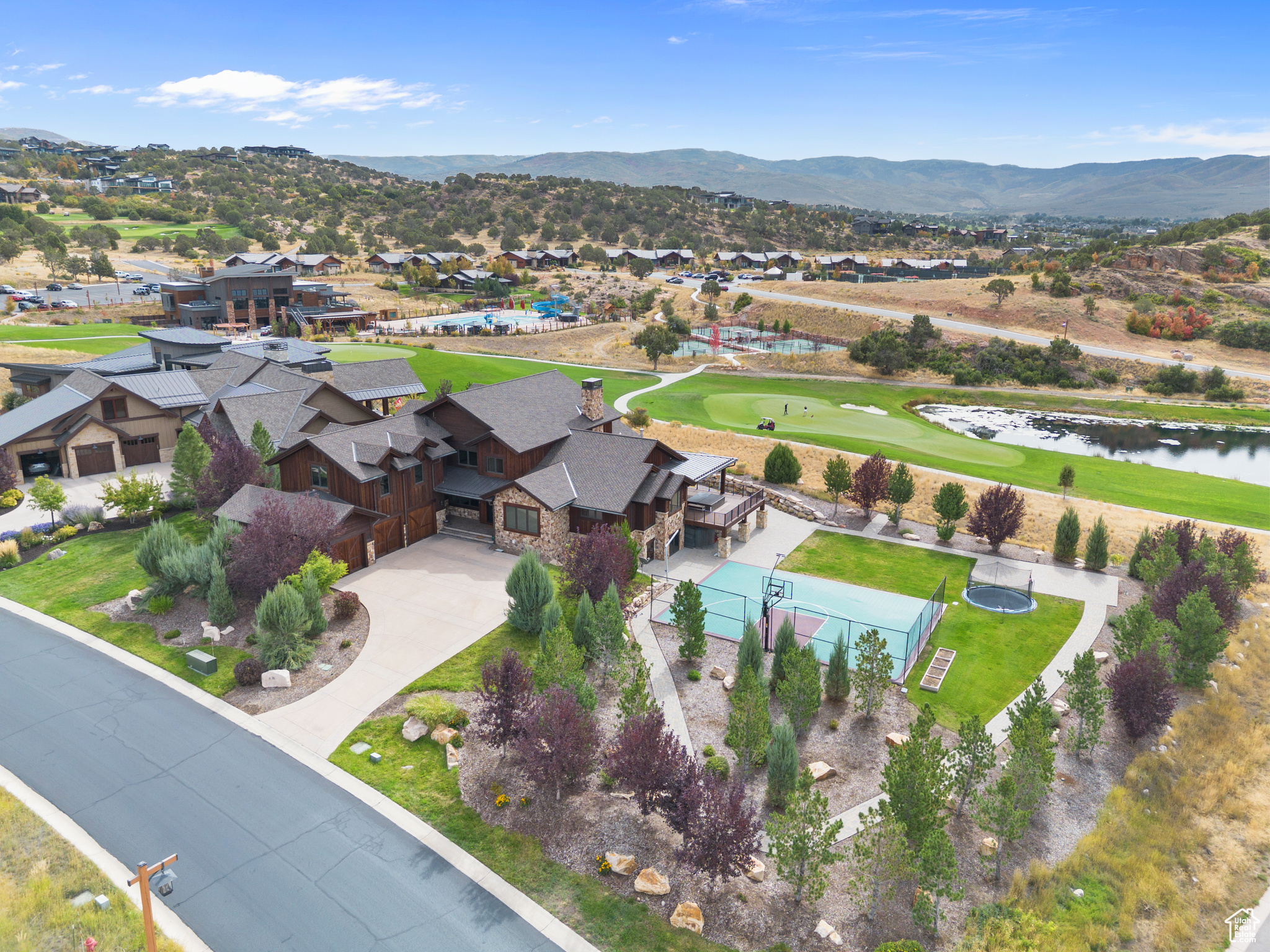 RED LEDGES - Residential